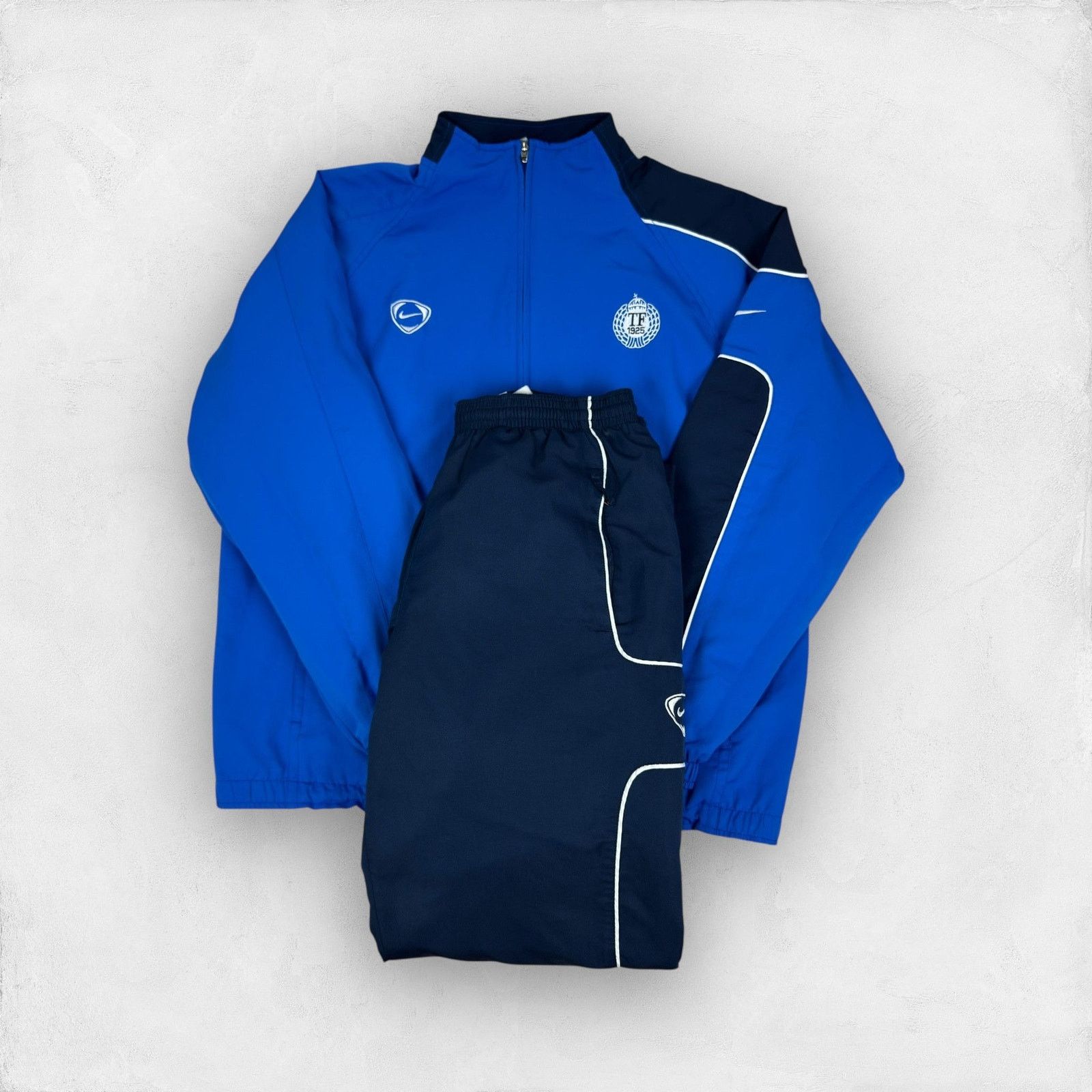 Nike Men's Navy Blue Solo Swoosh Full Zip Tracksuit Medium