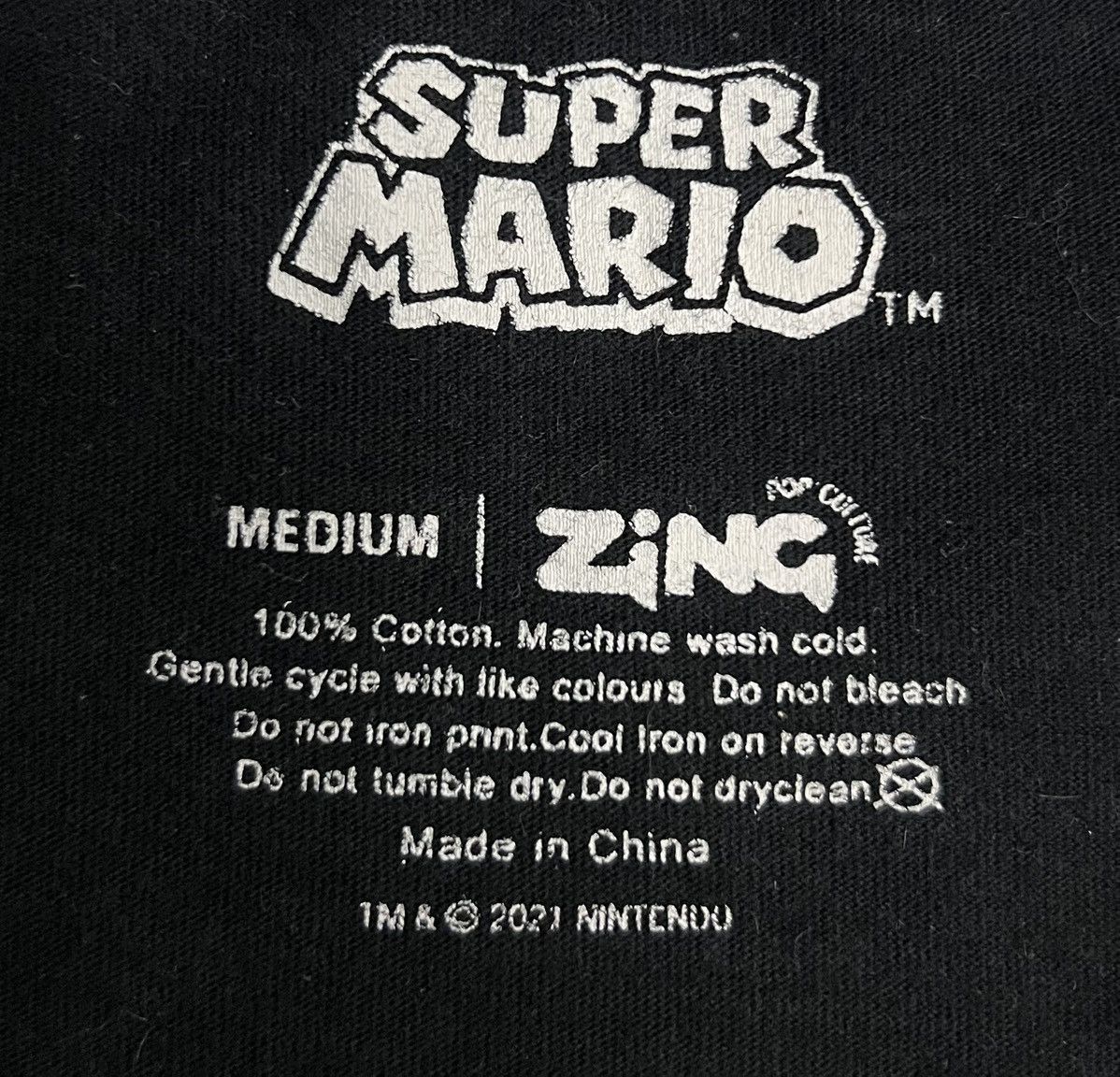 Nintendo 2021 NINTENDO SUPER MARIO IT’S ON LIKE.. SHIRT Size US M / EU 48-50 / 2 - 6 Thumbnail