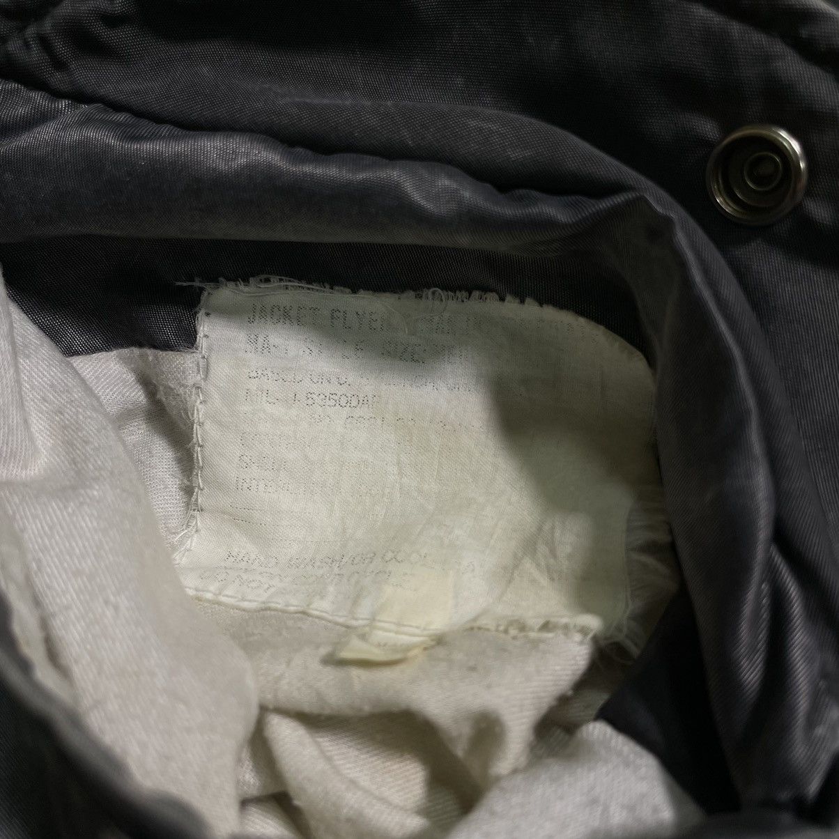 Avirex Vintage 90s MA-1 Bomber Jacket Sun Faded Trashed Distressed Size US M / EU 48-50 / 2 - 16 Thumbnail