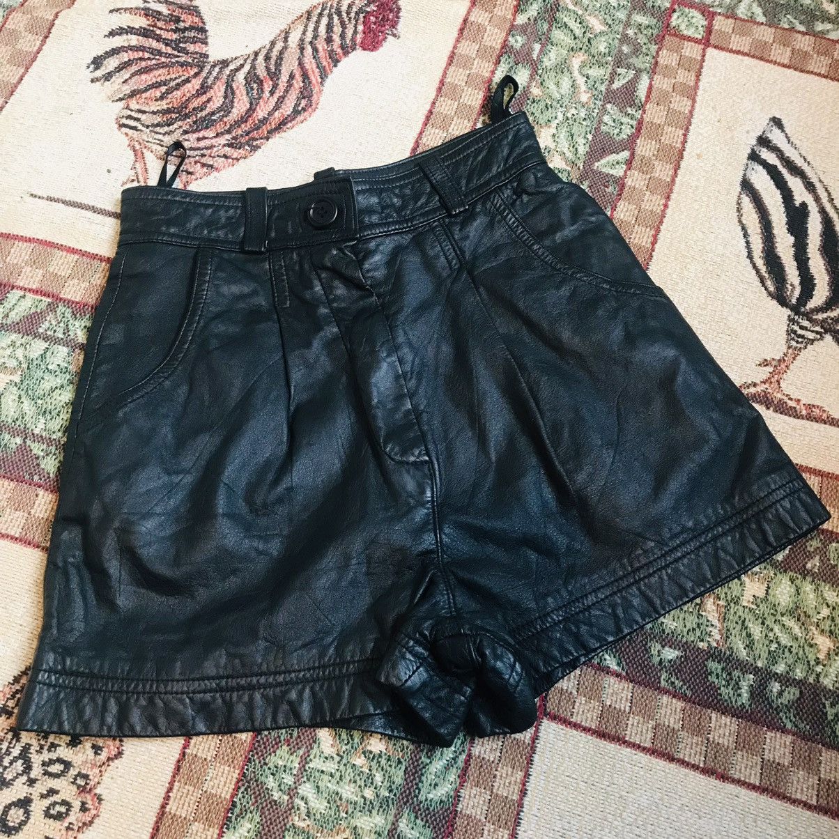 Japanese Brand × Vintage Japanese Horse Leather Short Size 24" / US 00 / IT 34 - 1 Thumbnail