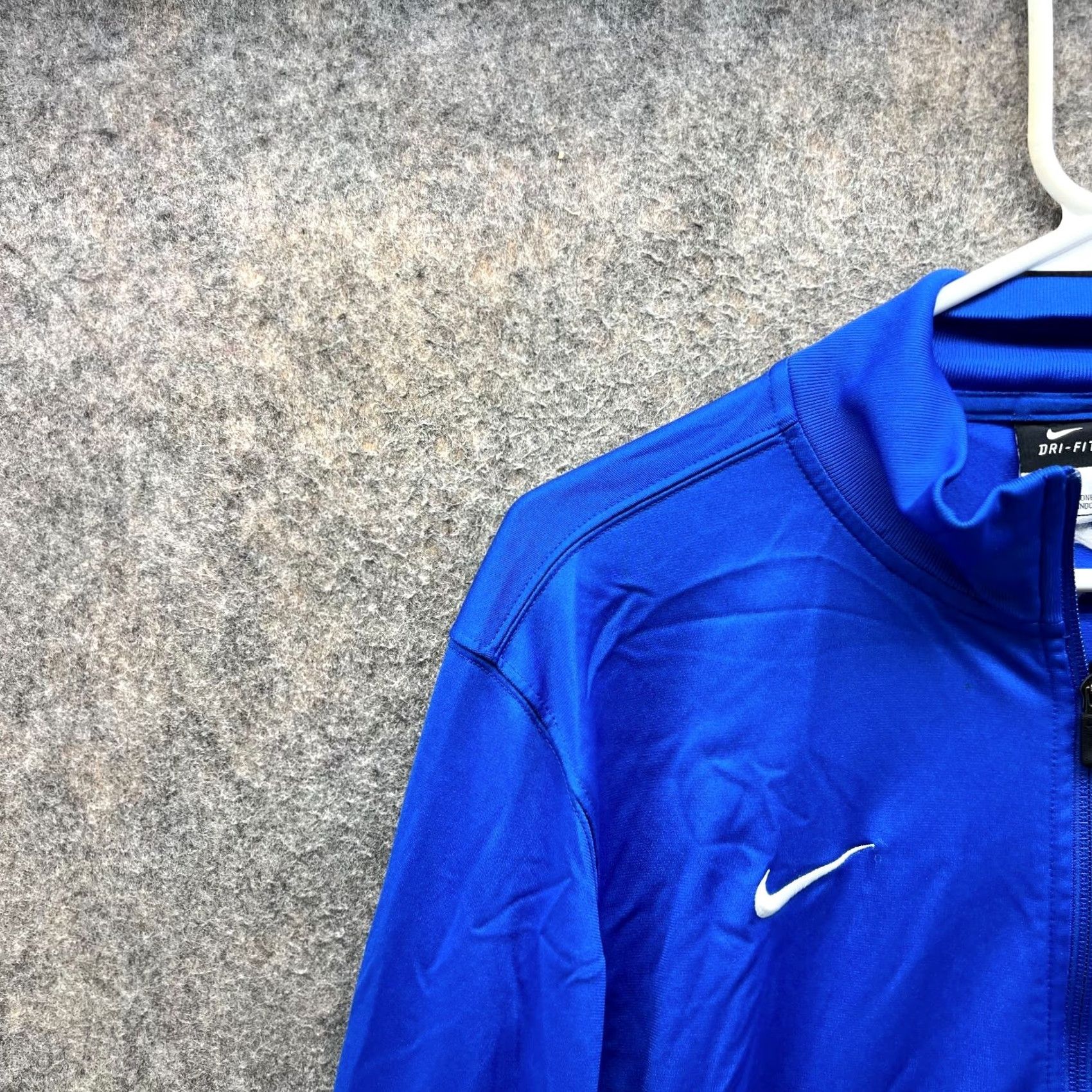 Nike VINTAGE Nike Track Jacket Mens Medium Royal Blue Full Zip Windbreaker Swoosh Dri Fit Vtg Size US M / EU 48-50 / 2 - 5 Thumbnail