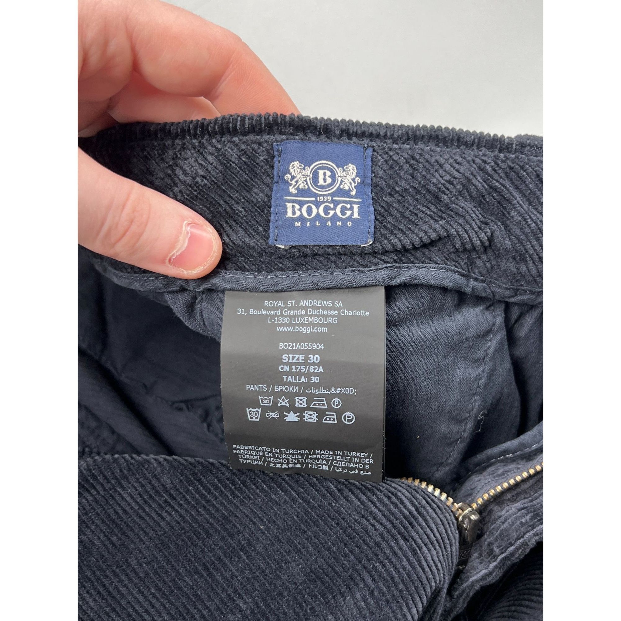 Boggi Boggi Milano Navy Blue Corduroy Pants (Y0171) Size US 30 / EU 46 - 8 Thumbnail