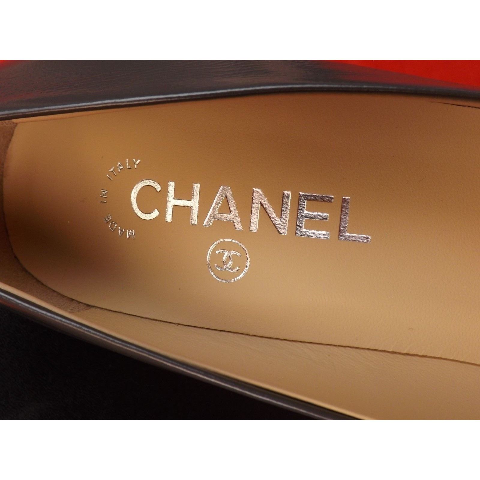 Chanel G31655 GRAY DISTRESSED LEATHER CC LOGO CAP TOE HEEL PUMPS 38 Size US 8 / IT 38 - 8 Thumbnail