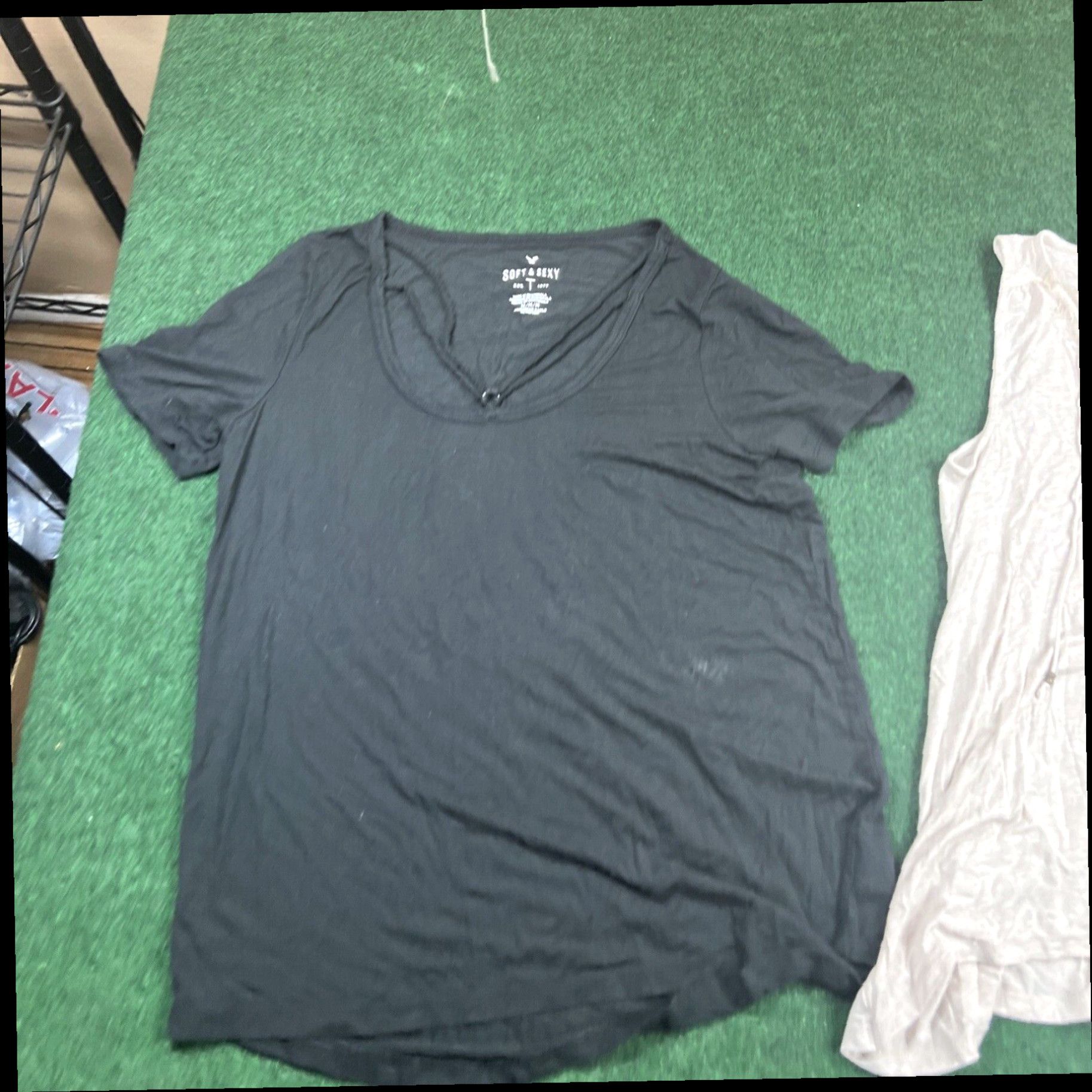 American Eagle Outfitters (2) American Eagle Outfitters Sz M Tee T-shirt & Tank Soft Sexy Fast Shipping Size M / US 6-8 / IT 42-44 - 2 Thumbnail