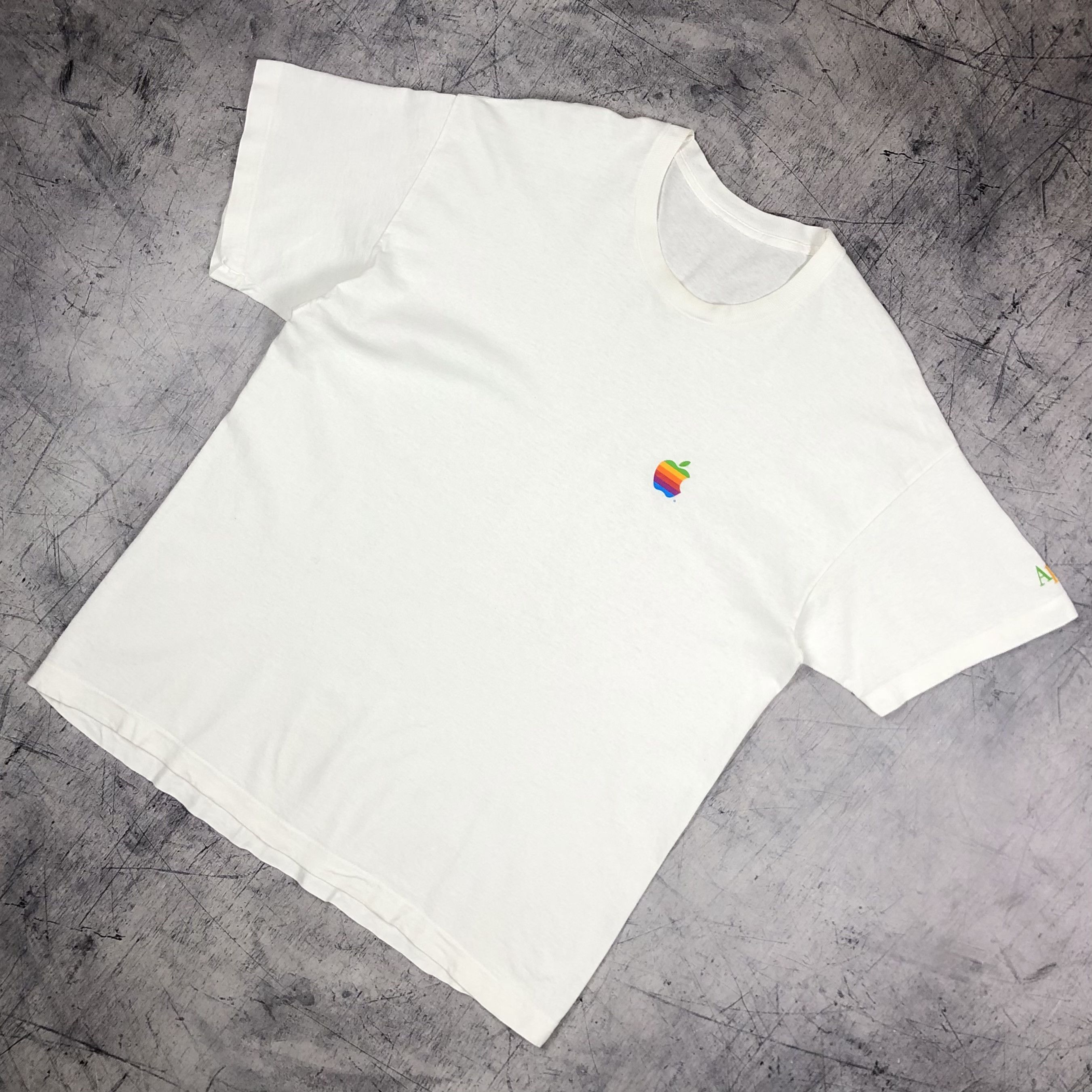 Apple 90s Apple Macintosh Rainbow Single Stitch Vintage Tee retro Size US XL / EU 56 / 4 - 4 Thumbnail
