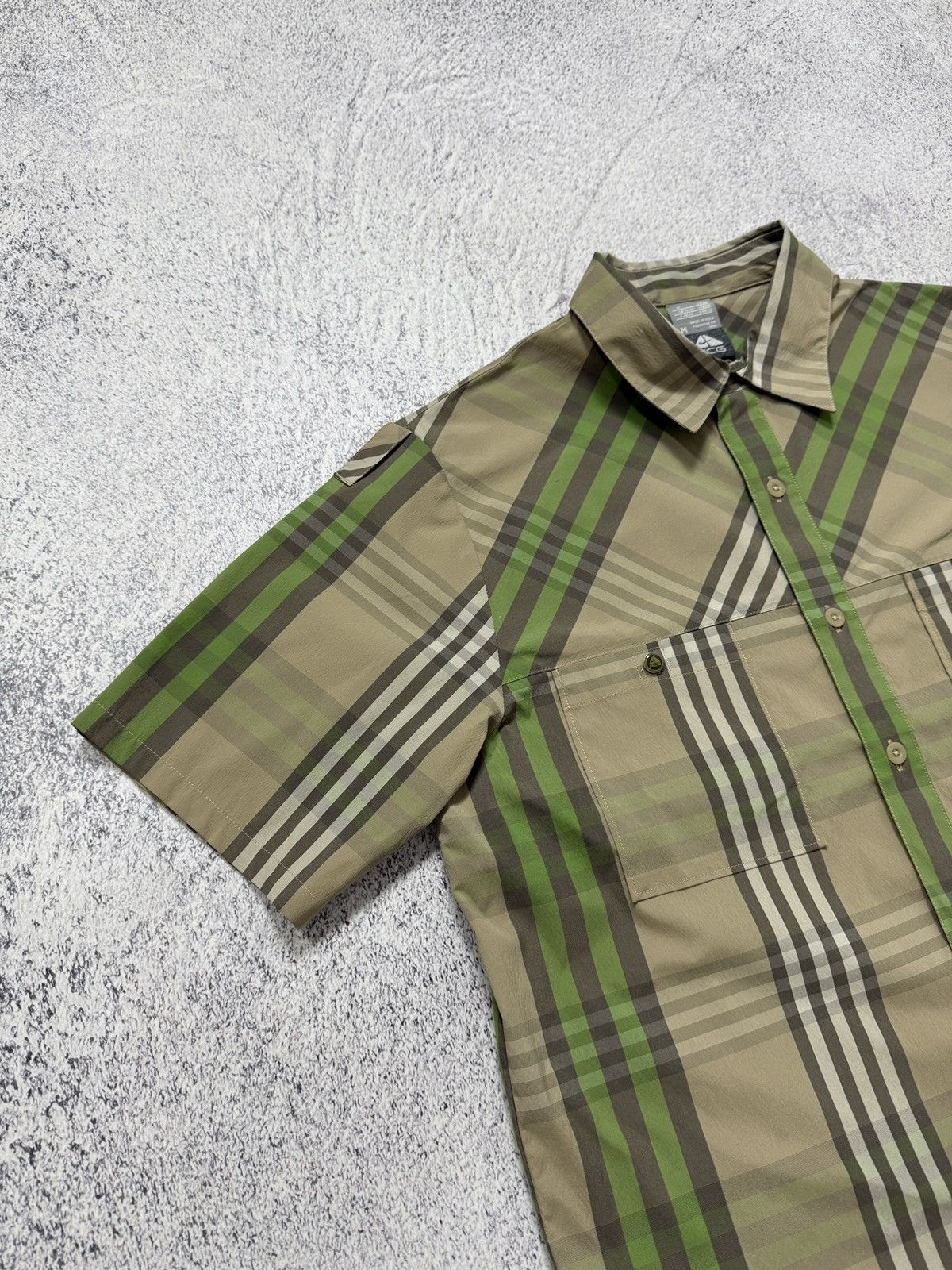 Nike ACG VINTAGE NIKE ACG BUTTON UP T-SHIRT Size US L / EU 52-54 / 3 - 3 Thumbnail