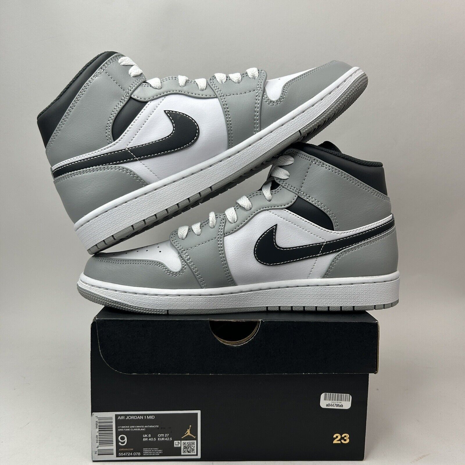 Nike Nike Air Jordan 1 Mid “Light Smoke Grey/Anthracite” 2023 Size US 9 / EU 42 - 3 Thumbnail