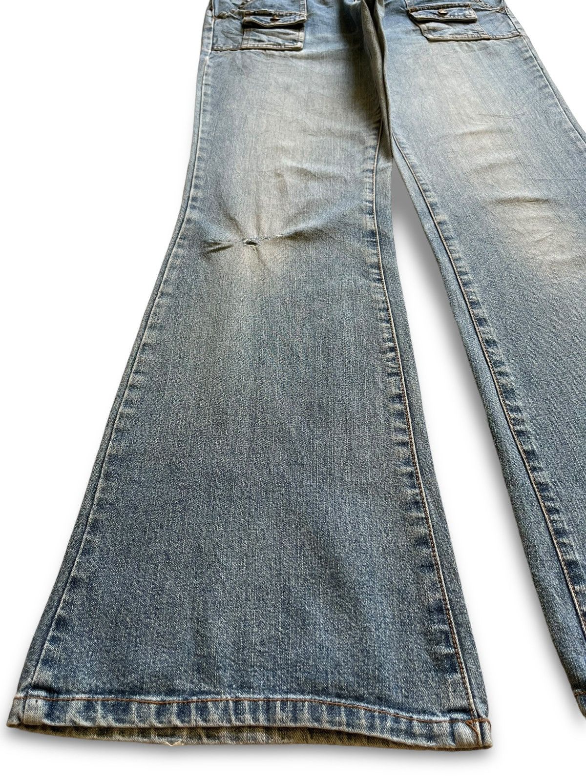 Japanese Brand Vintage Japanese Brand Faded Wash Flare Jeans Size 30" / US 8 / IT 44 - 6 Thumbnail