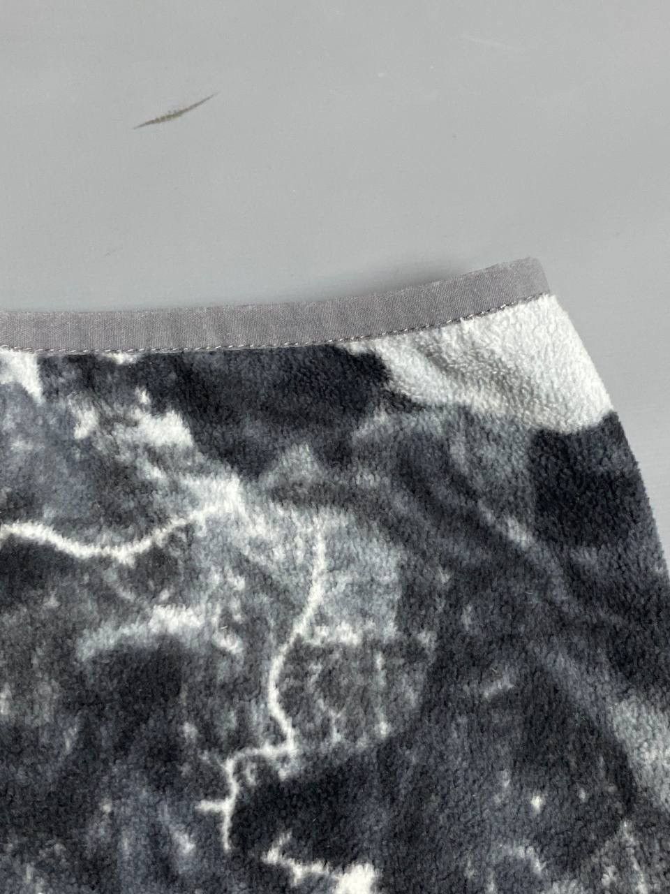 Quiksilver Quiksilver Abstract Fleece Neck Gaiter Tube Scarf Winter Size ONE SIZE - 3 Thumbnail