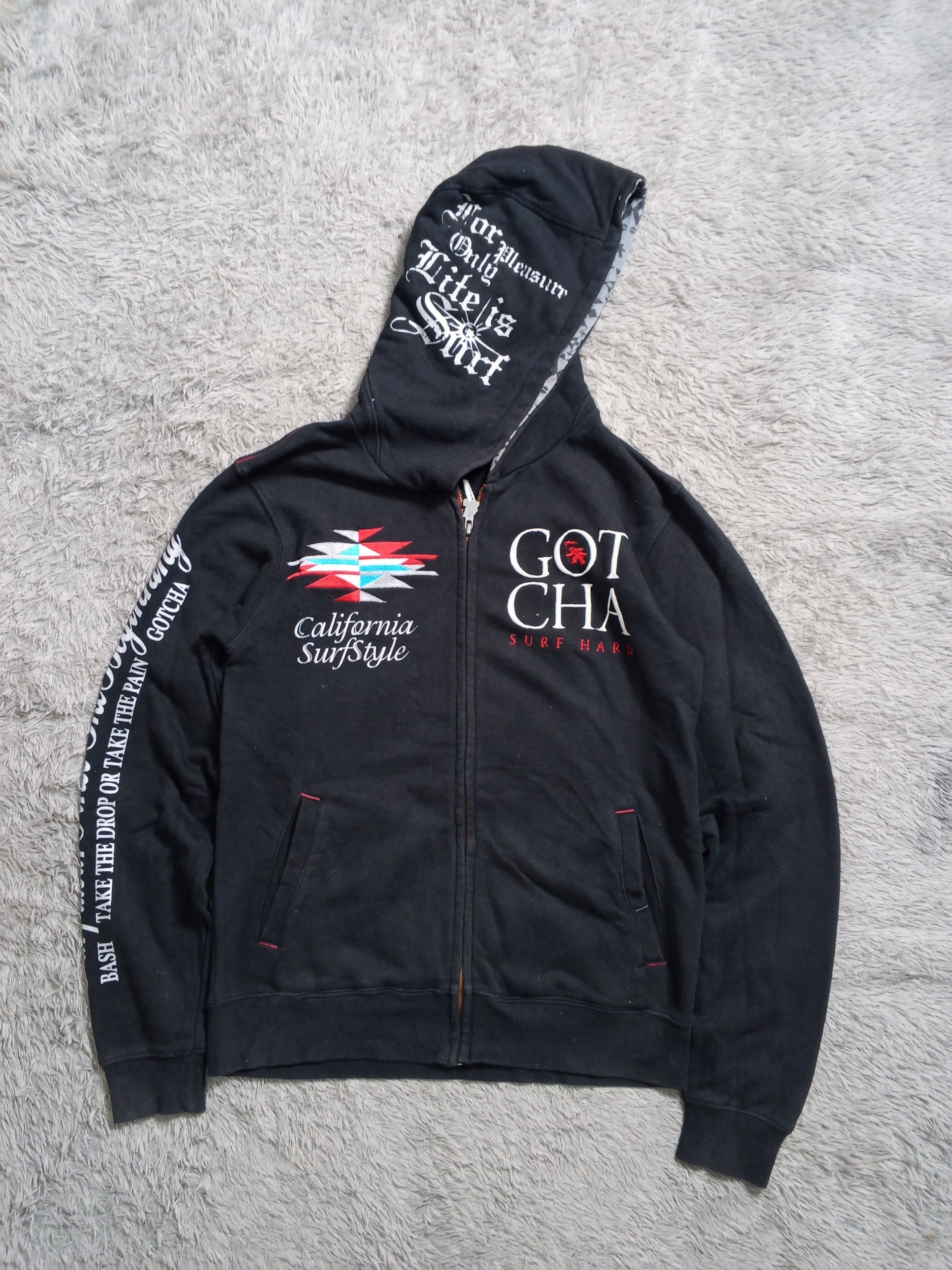 Gotcha Vintage Gotcha Native Embiored Size US M / EU 48-50 / 2 - 2 Thumbnail