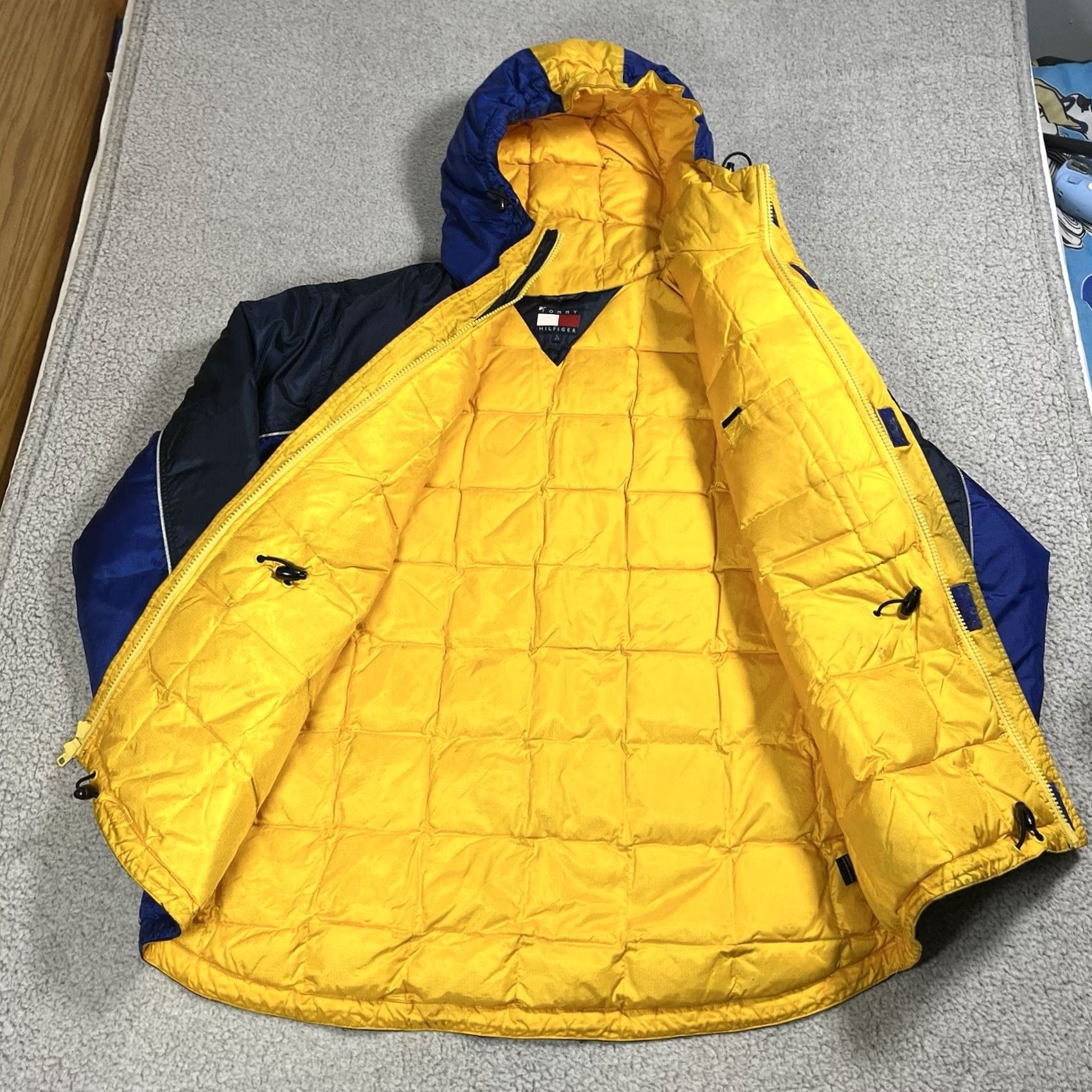 Tommy Hilfiger VINTAGE Tommy Hilfiger Jacket Men Large Blue Goose Down Ski Puffer Parka Size US L / EU 52-54 / 3 - 2 Thumbnail