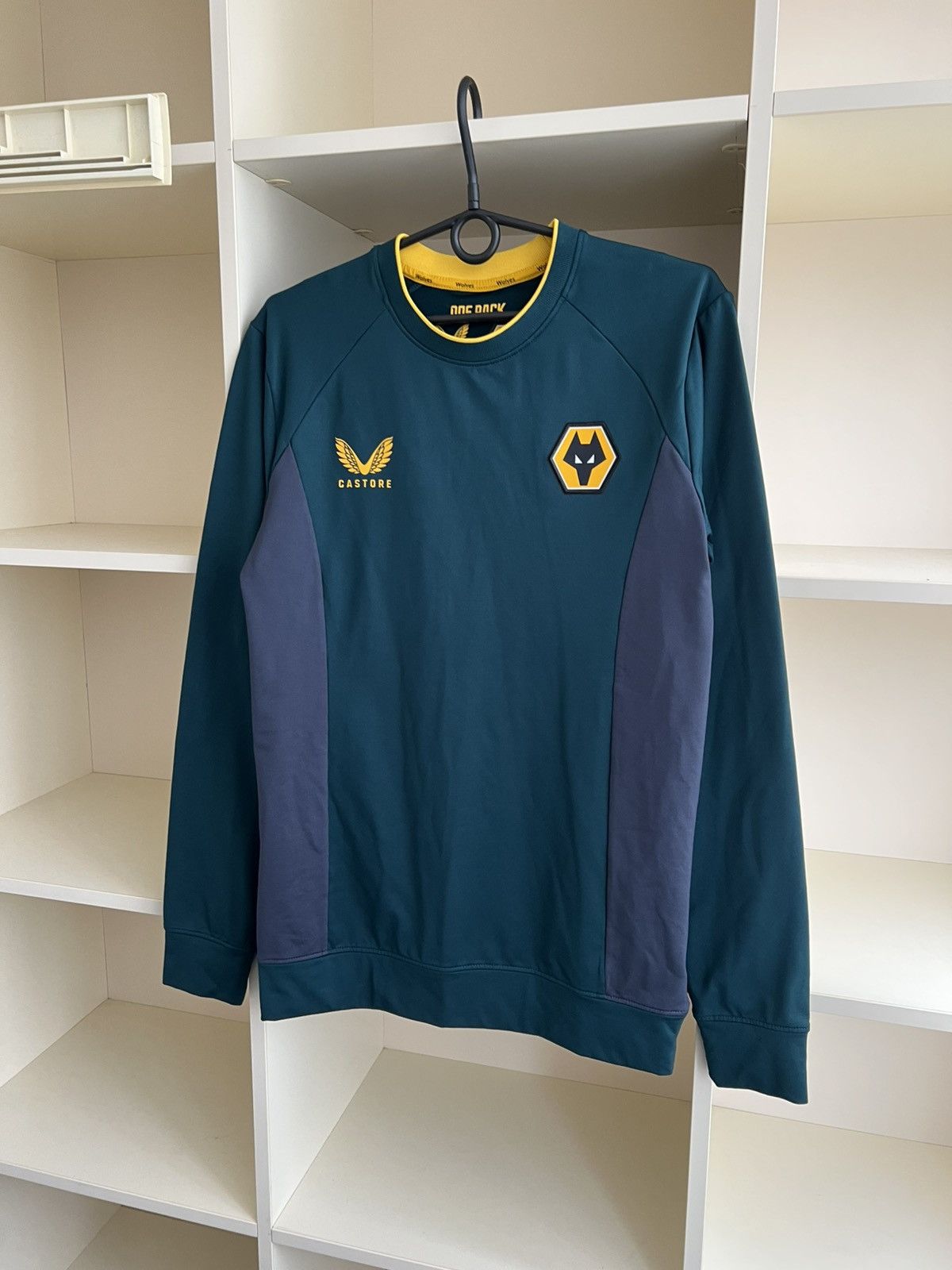 Castore Castore Wolverhampton Jersey Long Sleeve Football Soccer Size US XS / EU 42 / 0 - 2 Thumbnail