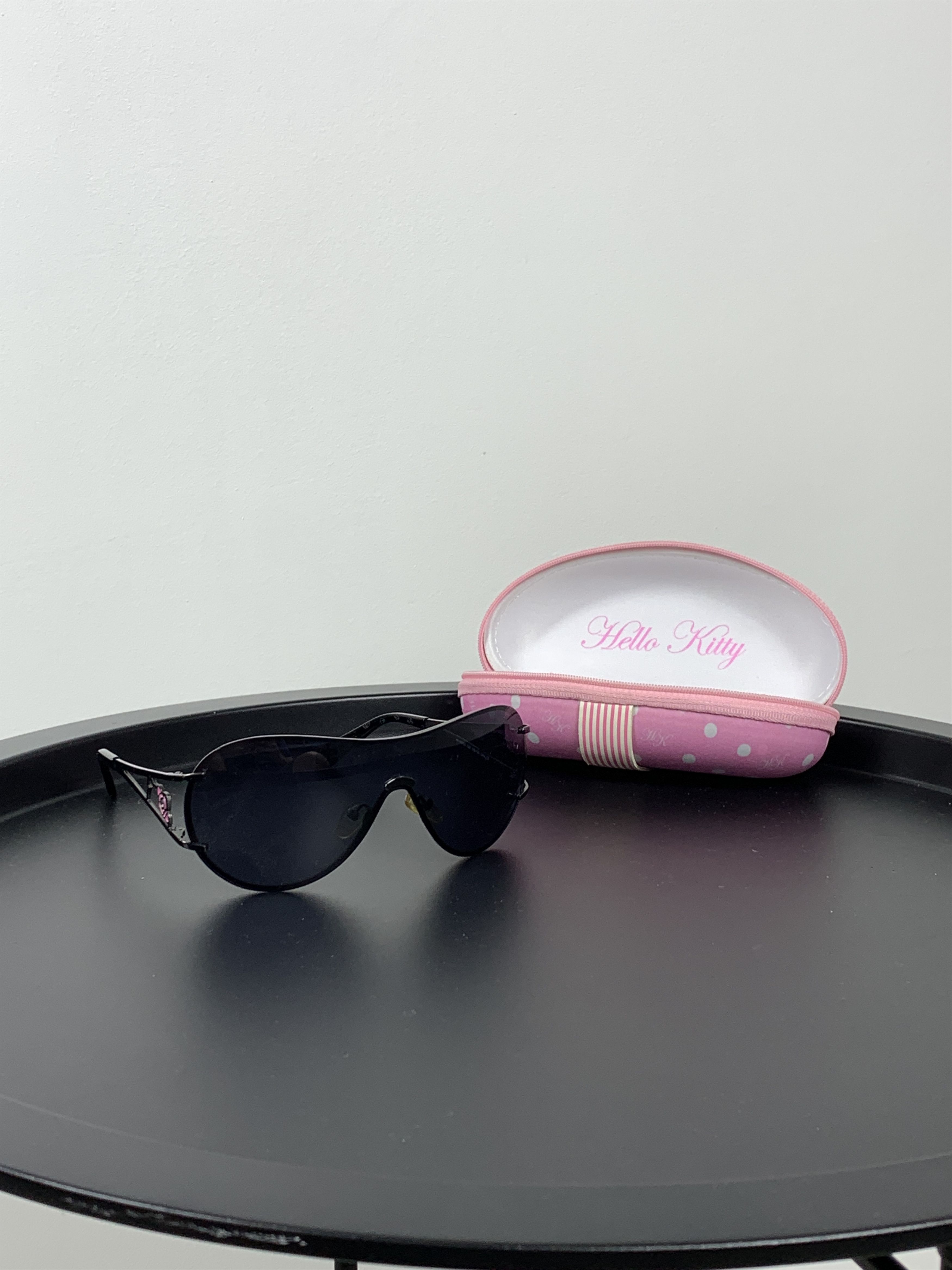 Vintage Y2K Hello Kitty SLAY Women's Sunglasses Glasses With Case Size ONE SIZE - 2 Thumbnail