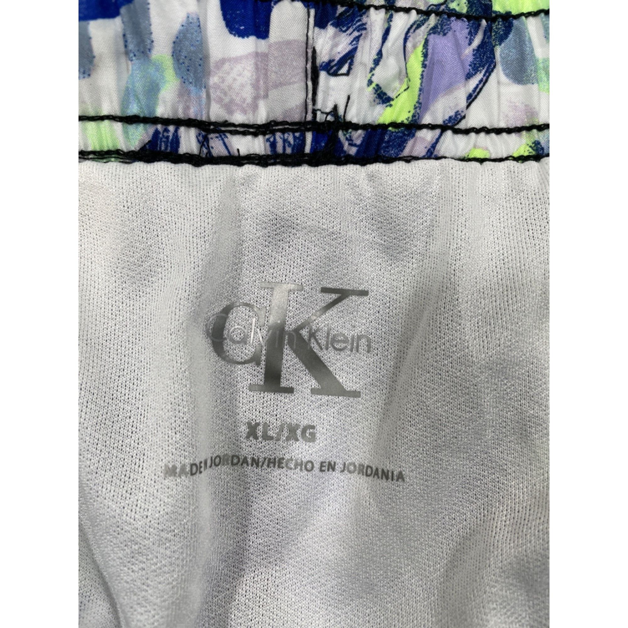 Calvin Klein Calvin Klein Women's Blue/Multi Graphic Running Shorts Size Size 38" / US 16 / IT 52 - 3 Thumbnail