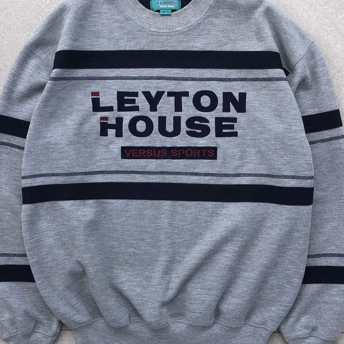 Vintage VTG Leyton House Versus Sports Embroidered Spellout Crewneck Size US L / EU 52-54 / 3 - 3 Thumbnail