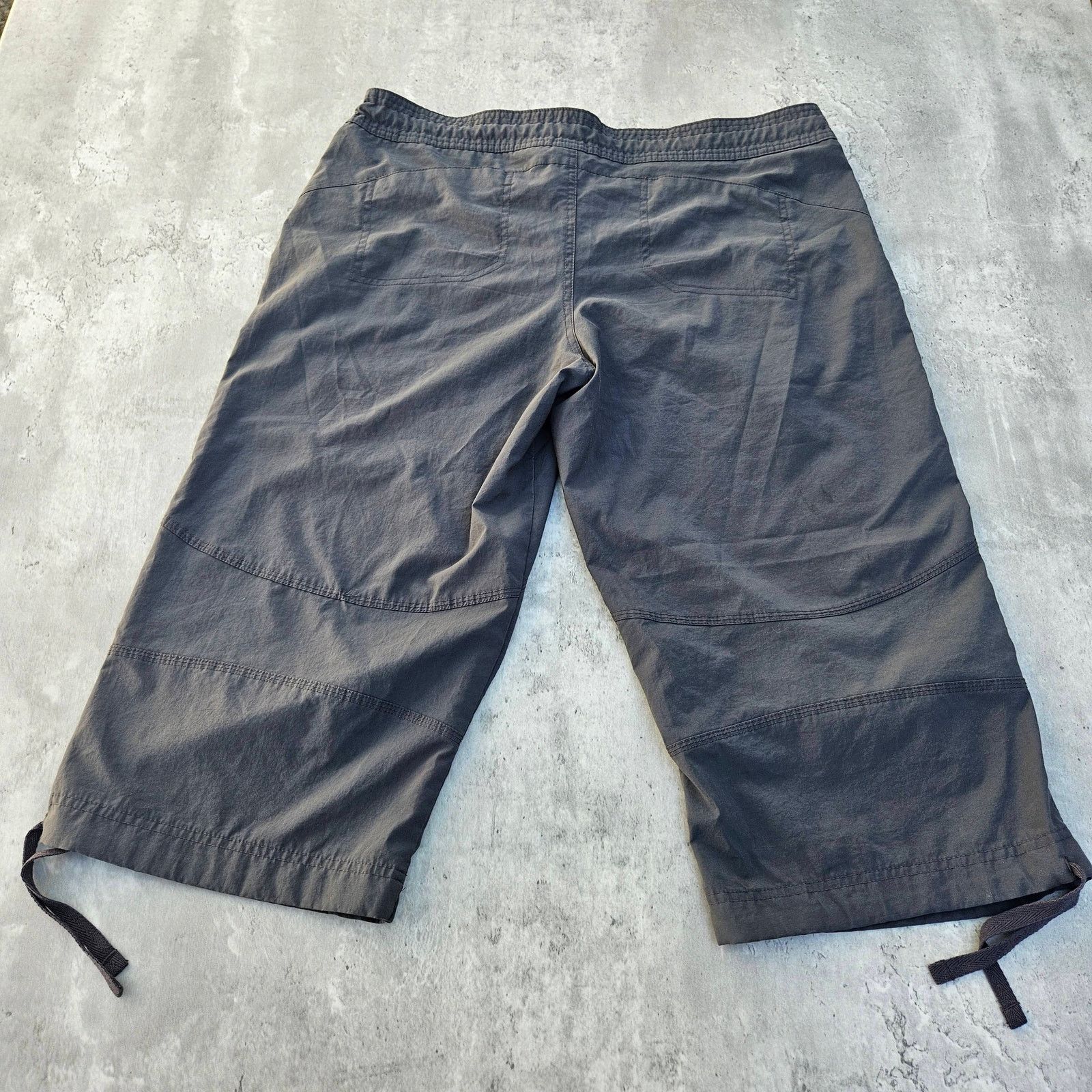 Nike Vintage Nike Track Pants Y2K Capri Size Large Grey Size US 36 / EU 52 - 2 Thumbnail