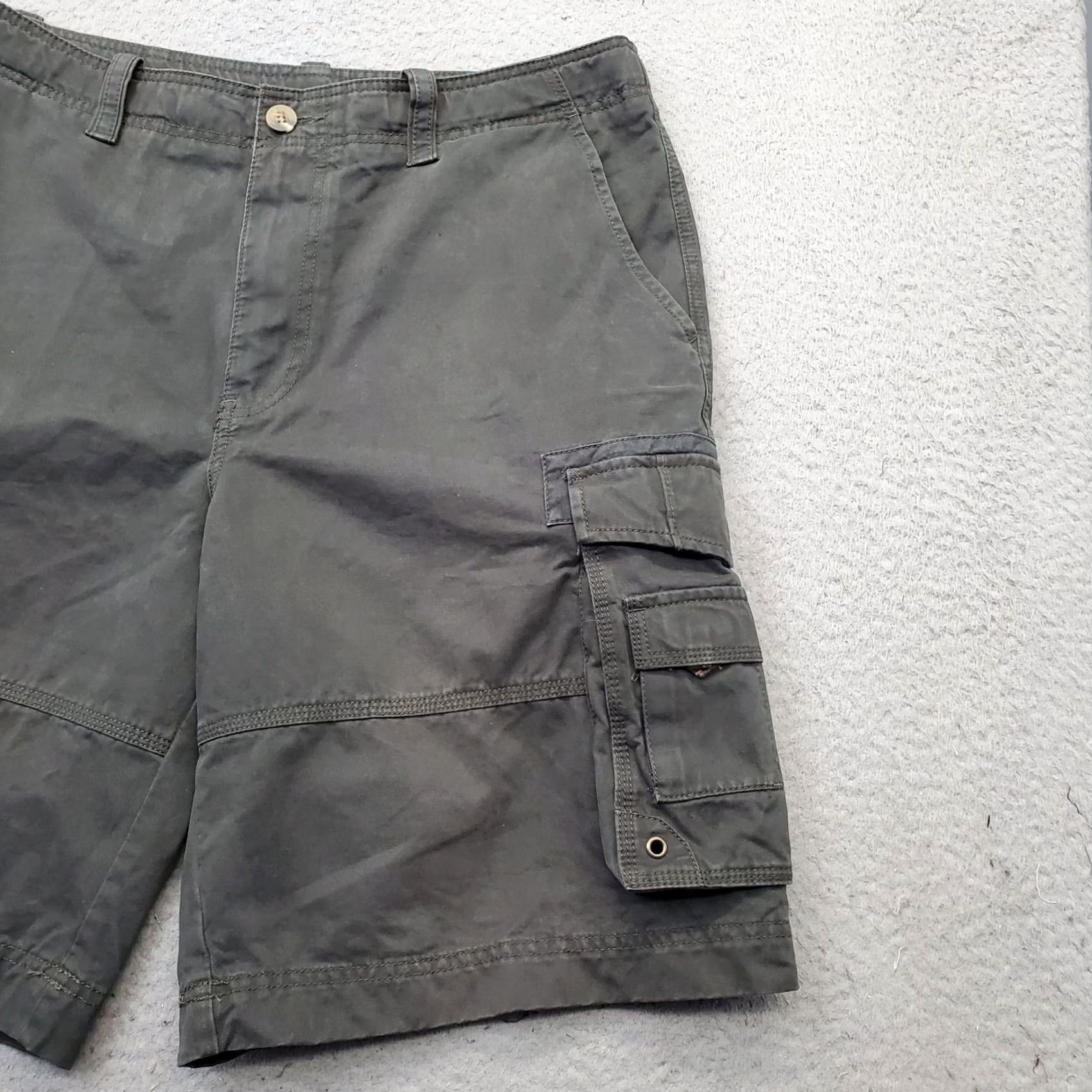 Eddie Bauer Eddie Bauer Cargo Shorts Mens 35 Green Flat Front Hiking Utility Pocket Outdoor Casual Size US 35 - 3 Thumbnail
