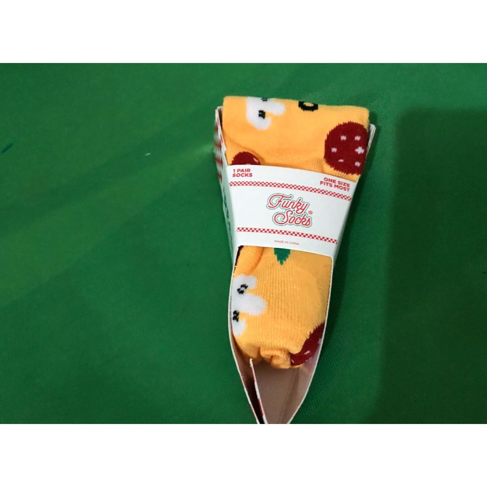 Vintage Funky Socks Pizza Socks Men 6-12 Yellow Novelty Casual Socks 6-12 Adults Mens Shirt? Size ONE SIZE - 3 Thumbnail