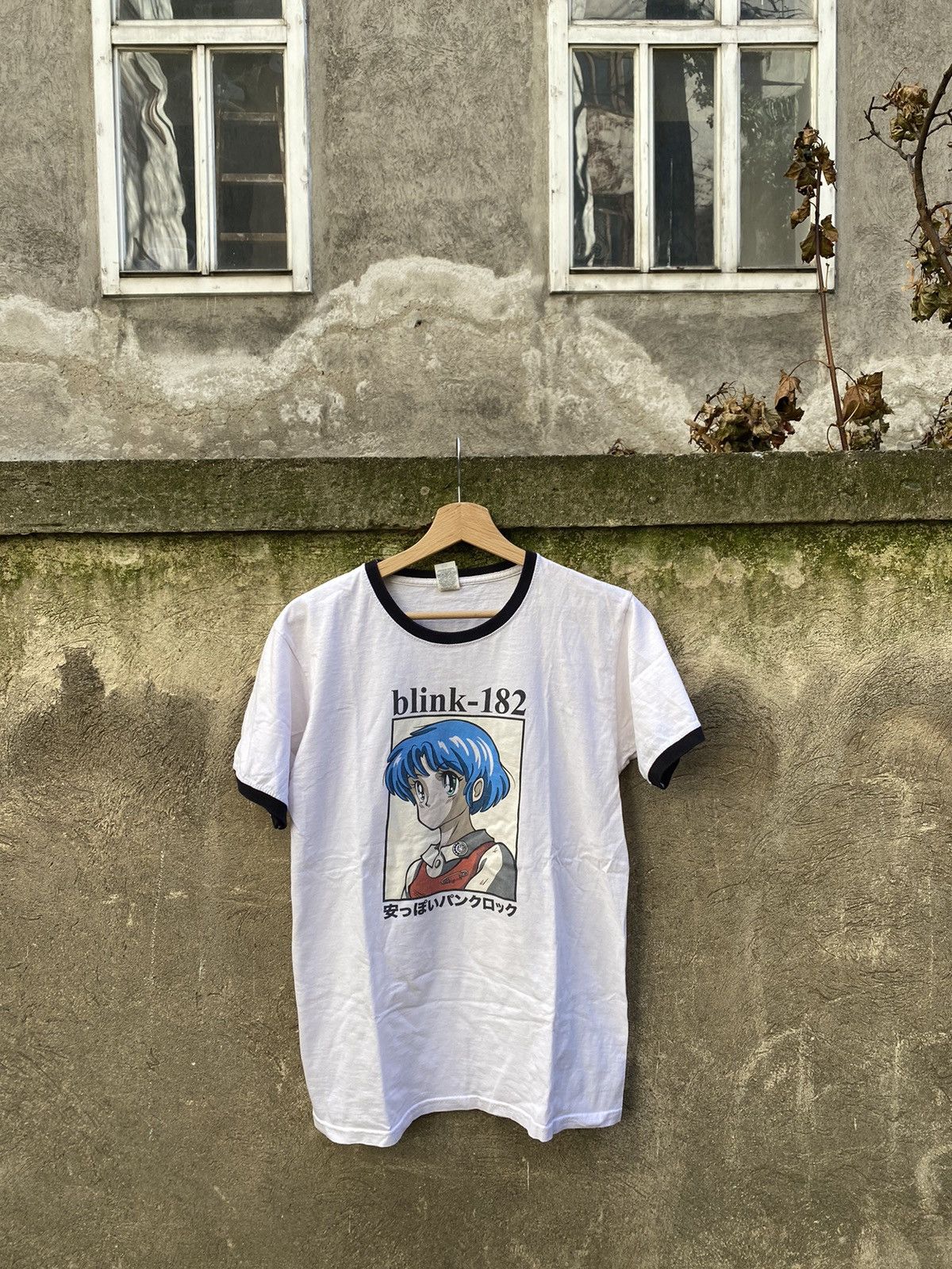 Anime × Band Tees Vintage Blink 182 Anime Ranma 1/2 Band T-Shirt Size US M / EU 48-50 / 2 - 1 Thumbnail