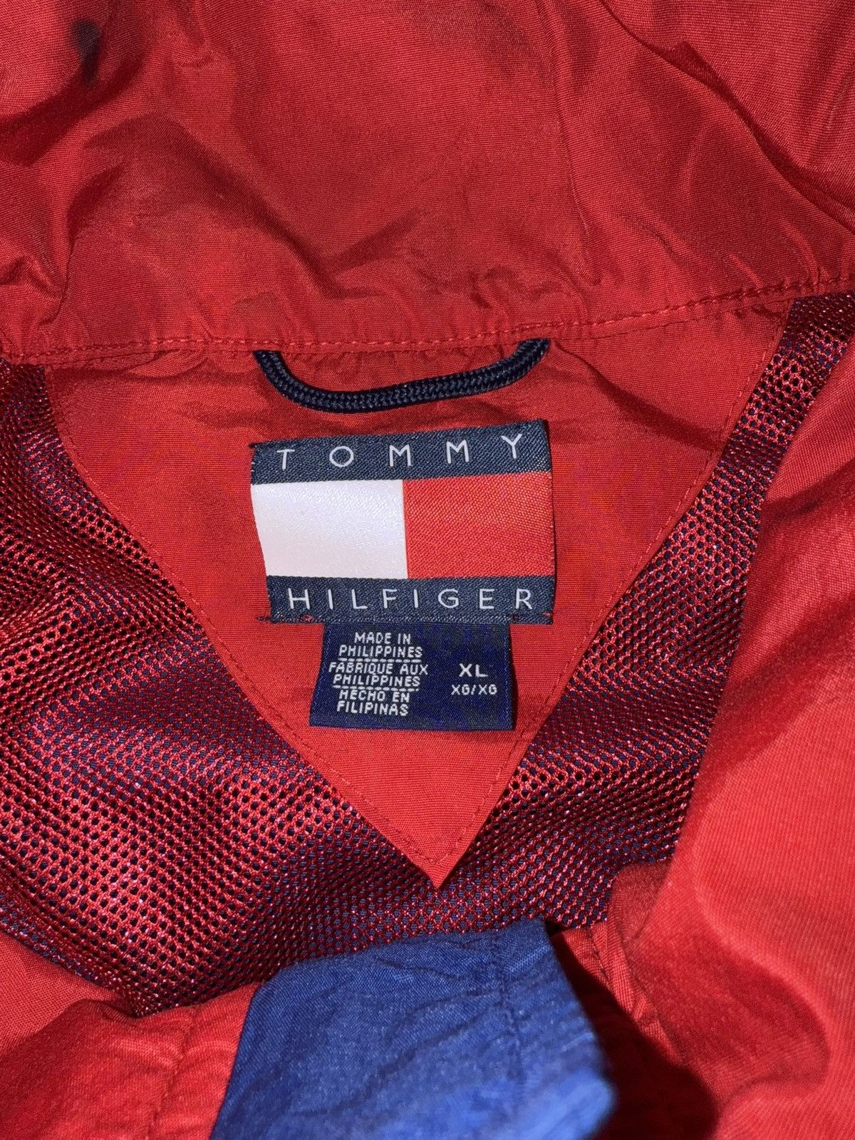 Tommy Hilfiger Vintage Tommy Hilfiger windbreaker jacket Size US XL / EU 56 / 4 - 3 Thumbnail