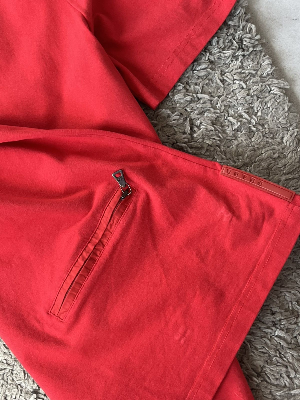 Prada Vintage Luxury Prada tee Size US M / EU 48-50 / 2 - 8 Thumbnail