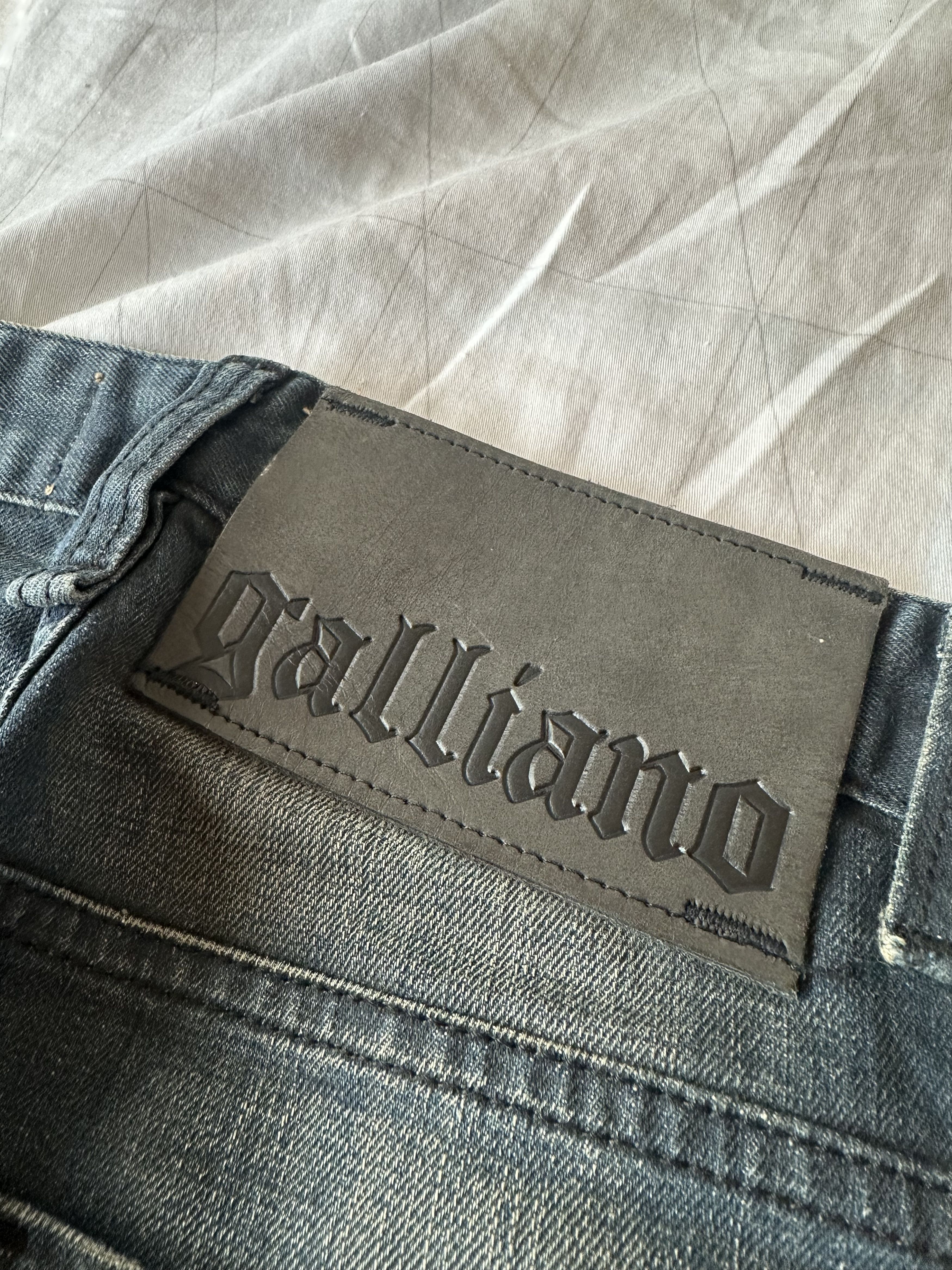 John Galliano Galliano Dark Navy Studded Logo Denim Y2K Size US 30 / EU 46 - 9 Thumbnail