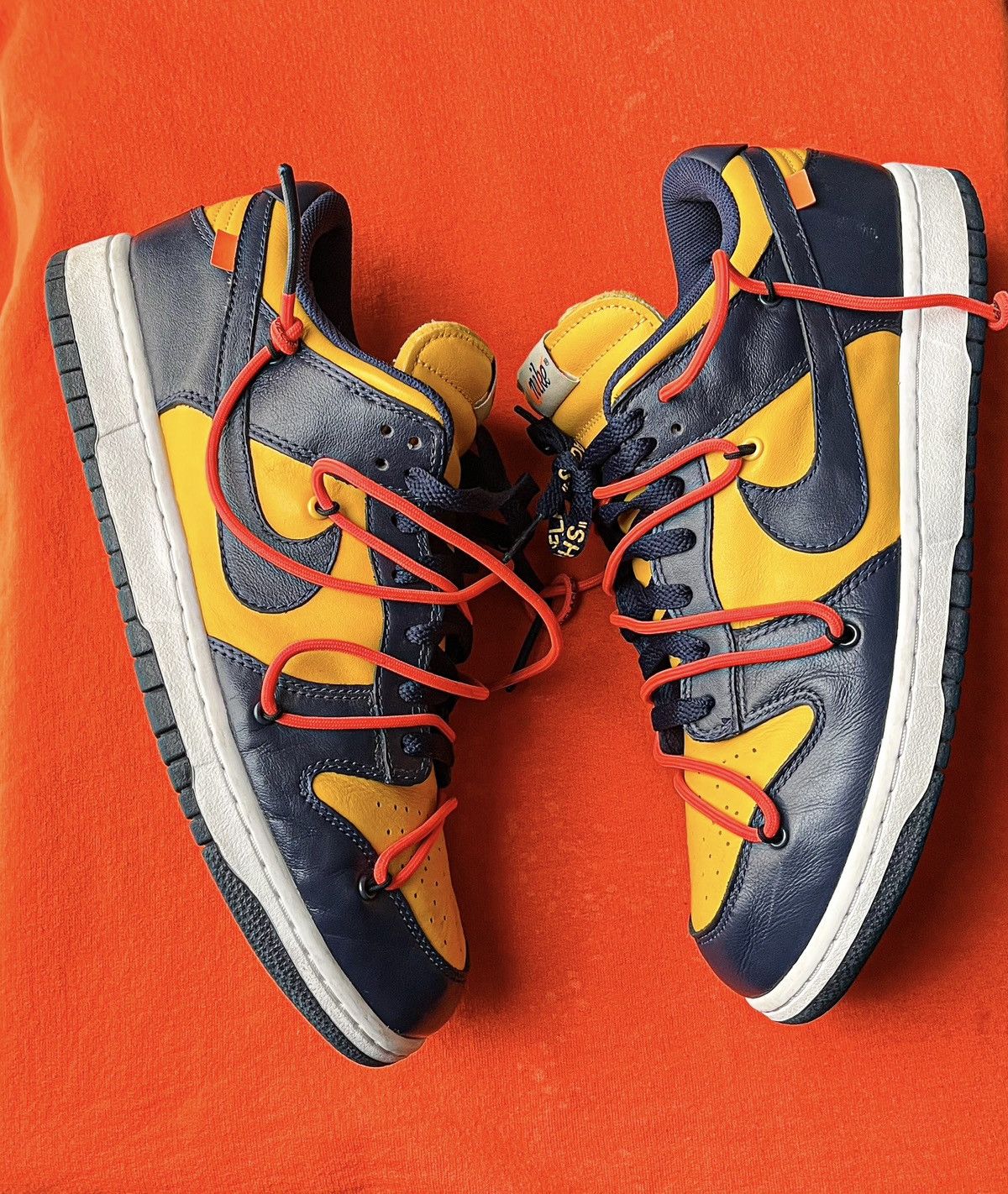 Off-White OFF WHITE “UNIVERSITY GOLD” DUNK Size US 11 / EU 44 - 1 Thumbnail
