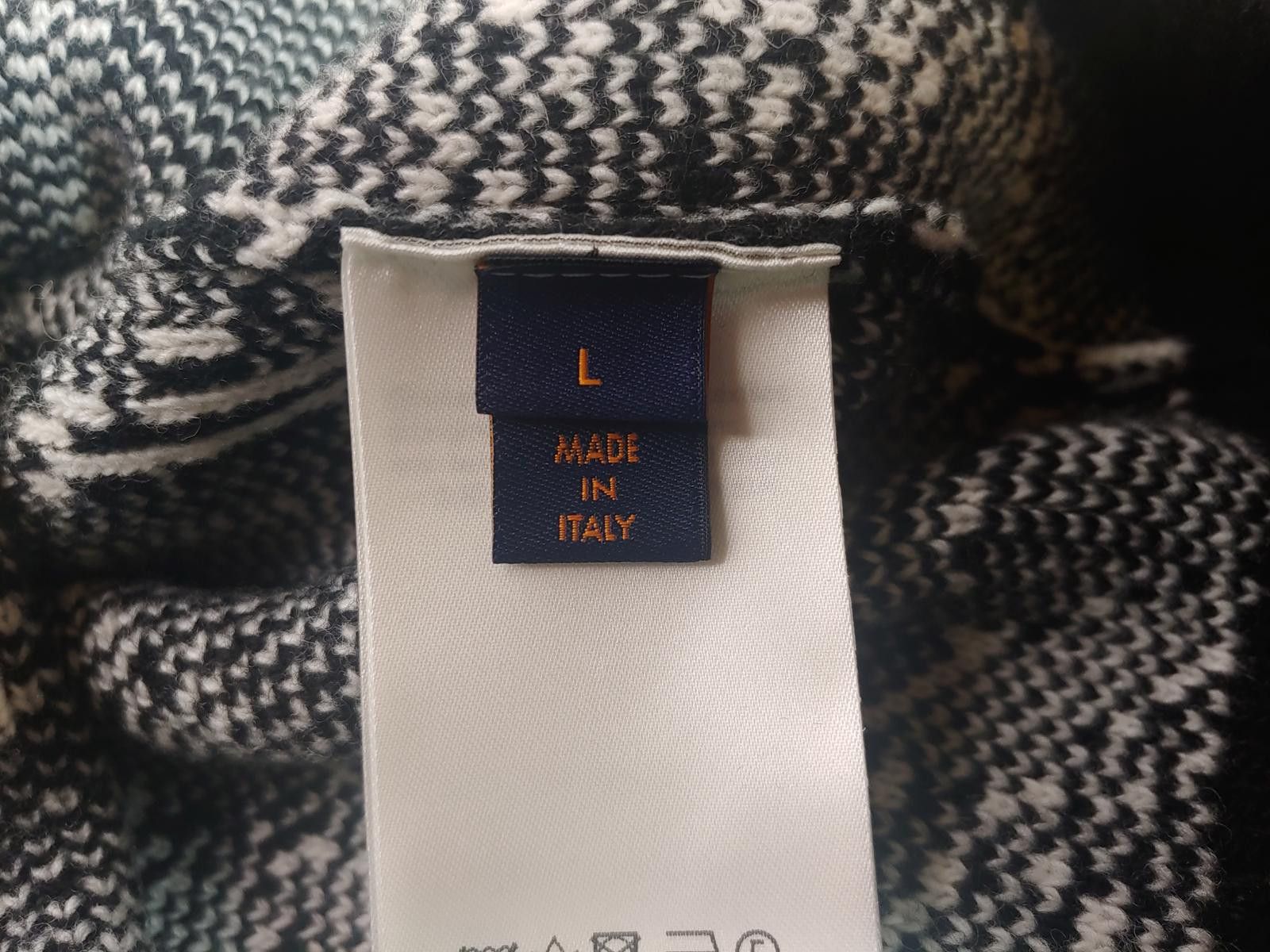 Louis Vuitton Louis Vuitton Thistle Jacquard Cardigan in Black Size ONE SIZE - 4 Thumbnail