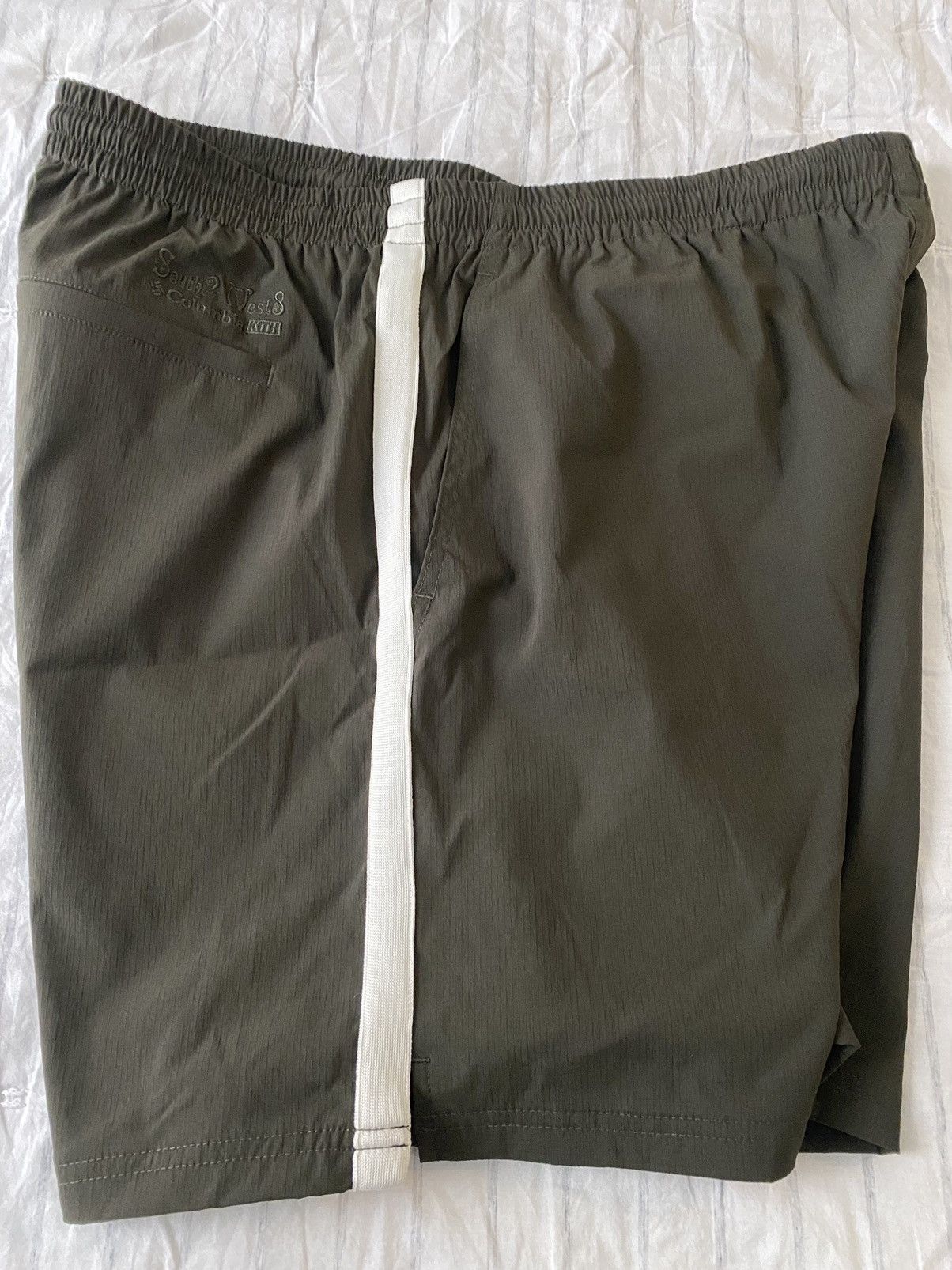 Columbia × Kith Kith x South2West8 x Columbia Zipped Trail Short NWT Size US 38 / EU 54 - 12 Thumbnail
