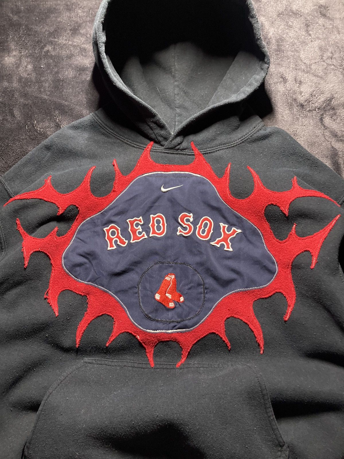 Nike × Vintage ⛩️Nike Custom Hoodie Rare Y2K Punk Rock Cross Red Sox biglogo Size US M / EU 48-50 / 2 - 4 Thumbnail