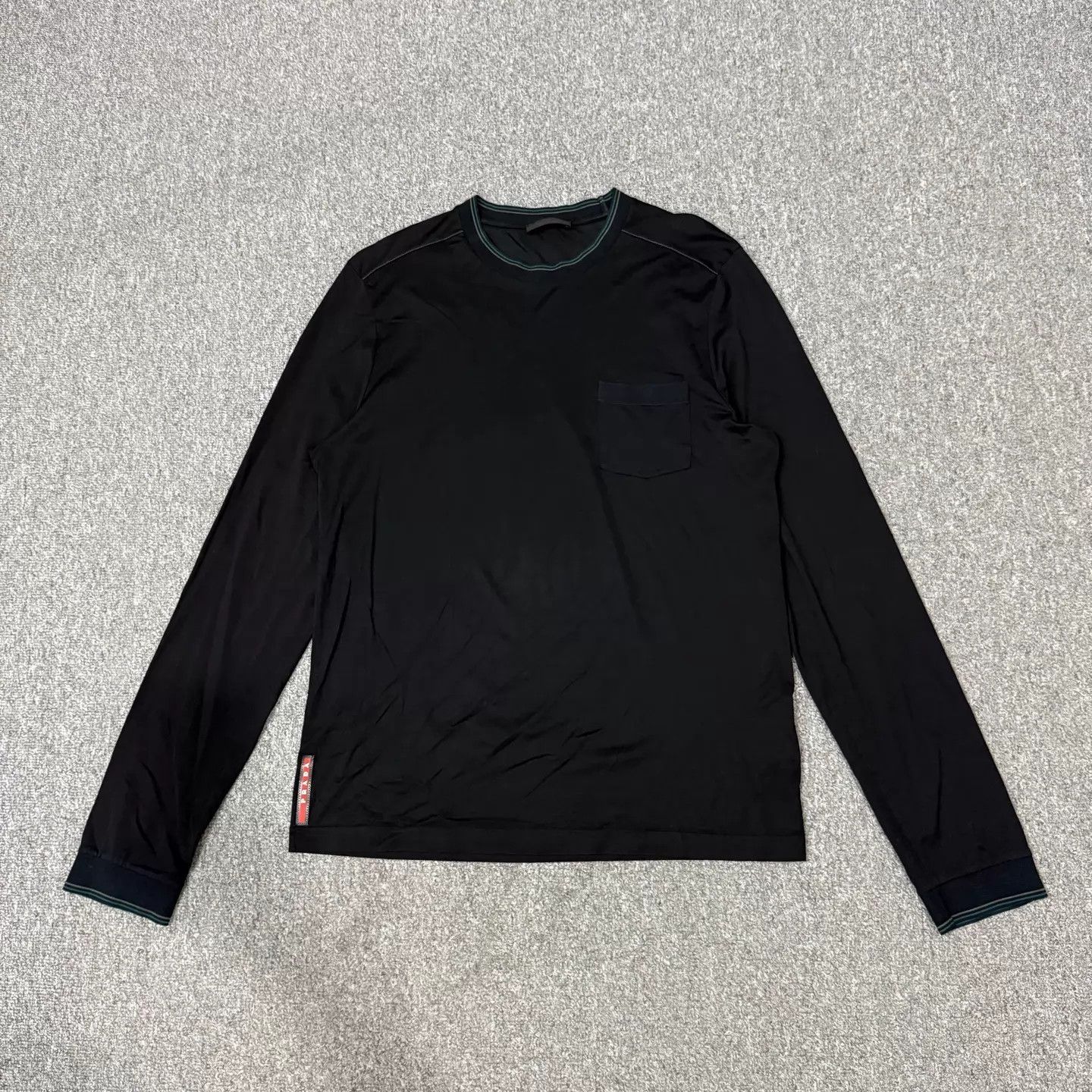 Prada Prada Black Hem Logo Long Sleeve Tee L 95 New Size L / US 10 / IT 46 - 1 Thumbnail