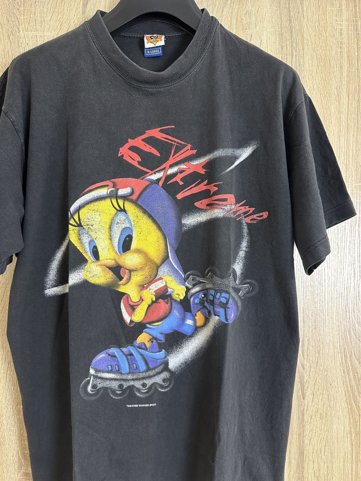 Warner Bros 🔥 1999 Tweety Bird Art Cartoon Movie Warner Bros T Shirt USA Size US XL / EU 56 / 4 - 2 Thumbnail