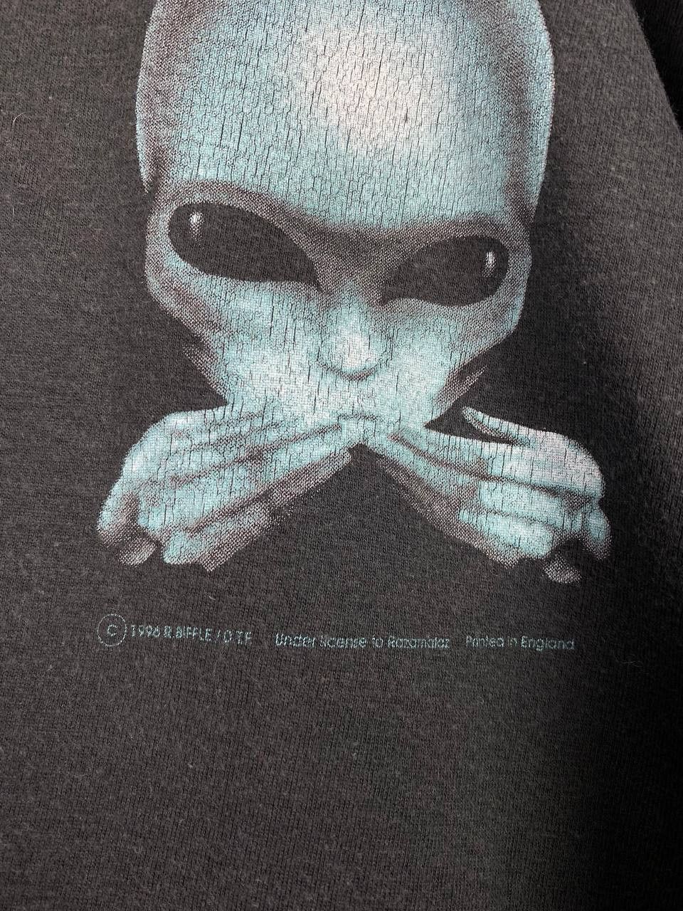Vintage vintage RARE 90s alien faded tee nice design Size US L / EU 52-54 / 3 - 9 Thumbnail