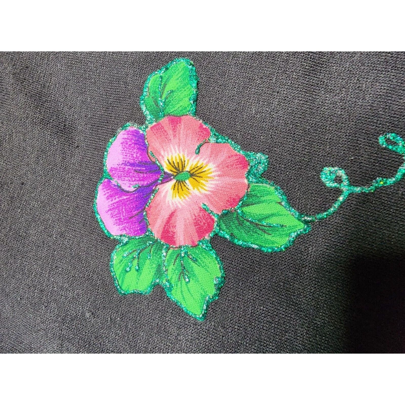 Vintage VINTAGE Womens M Pansies Flower Floral Art Puff Paint T Shirt Size M / US 6-8 / IT 42-44 - 2 Thumbnail