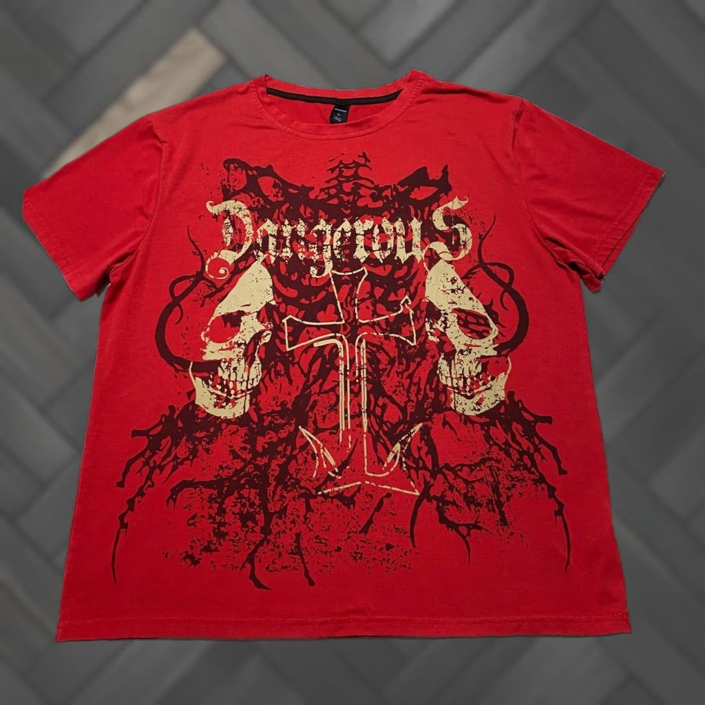 Vintage ROMWE Mens L Red Dangerous Grunge Punk Skull Cross Graphic T-Shirt Edgy Tee Size US L / EU 52-54 / 3 - 1 Thumbnail