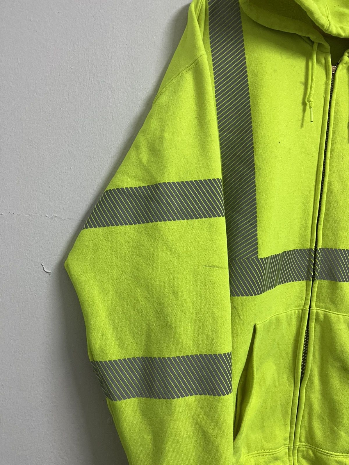 Carhartt 💥Thrashed Carhartt Neon Reflective Oversized Hoodie Size US XXL / EU 58 / 5 - 7 Thumbnail