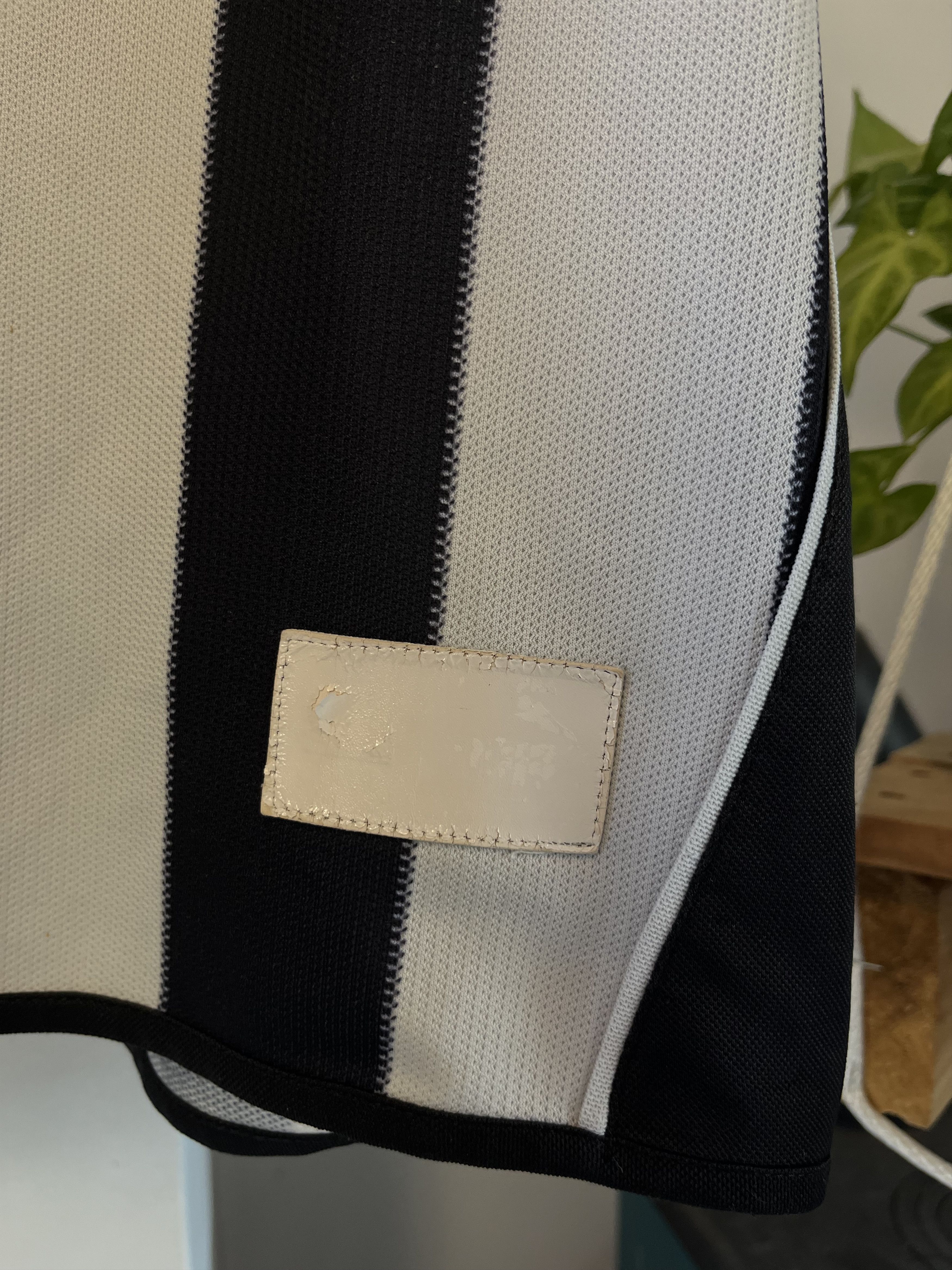 Puma × Vintage Vintage Puma Besiktas 2003-04 Soccer Away Kit Size US M / EU 48-50 / 2 - 4 Thumbnail