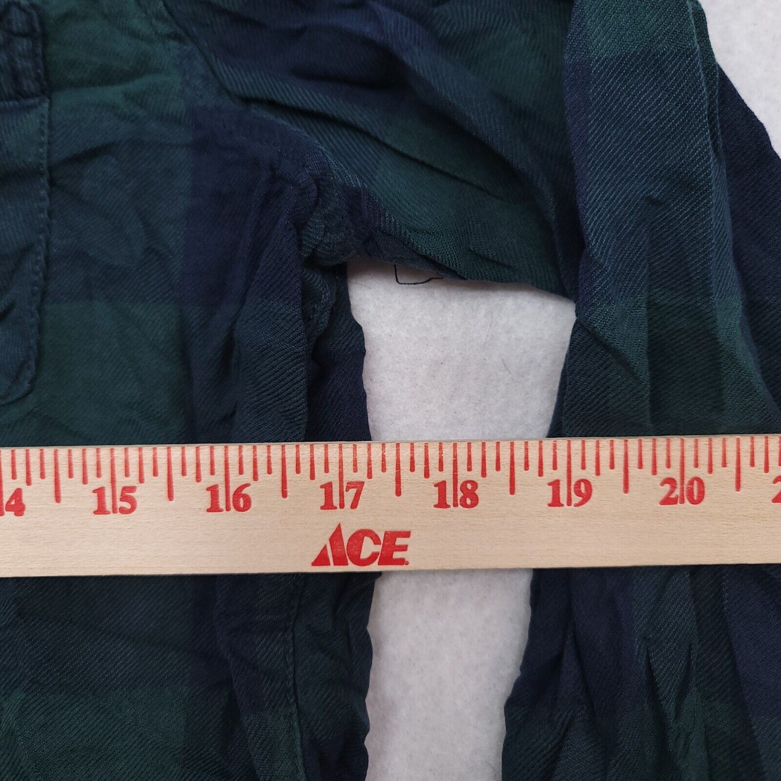 H&M H&M Divided Buffalo Check Flannel Button Up Shirt Men Size S Size US S / EU 44-46 / 1 - 7 Thumbnail