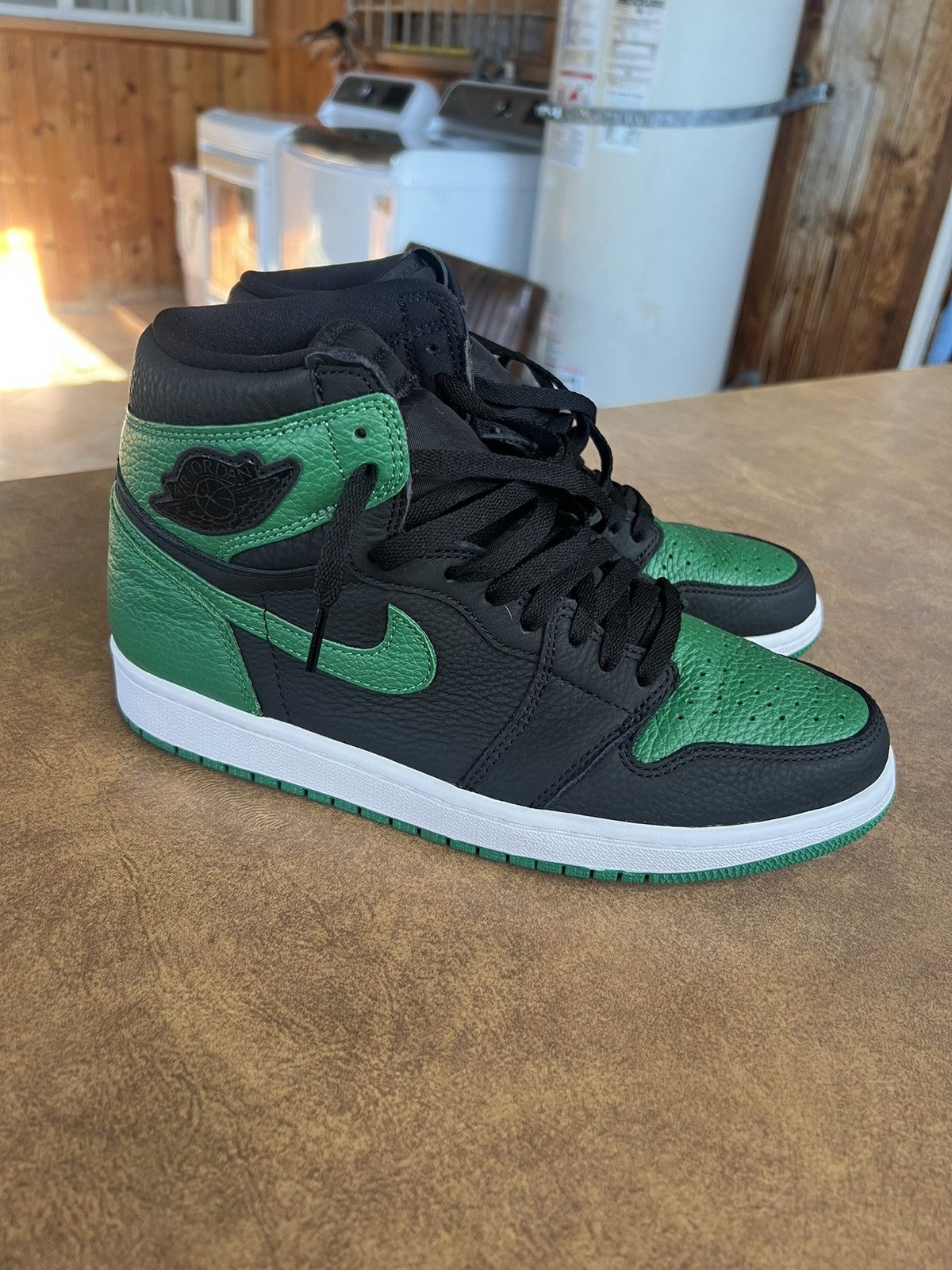 pine green jordan 2.0