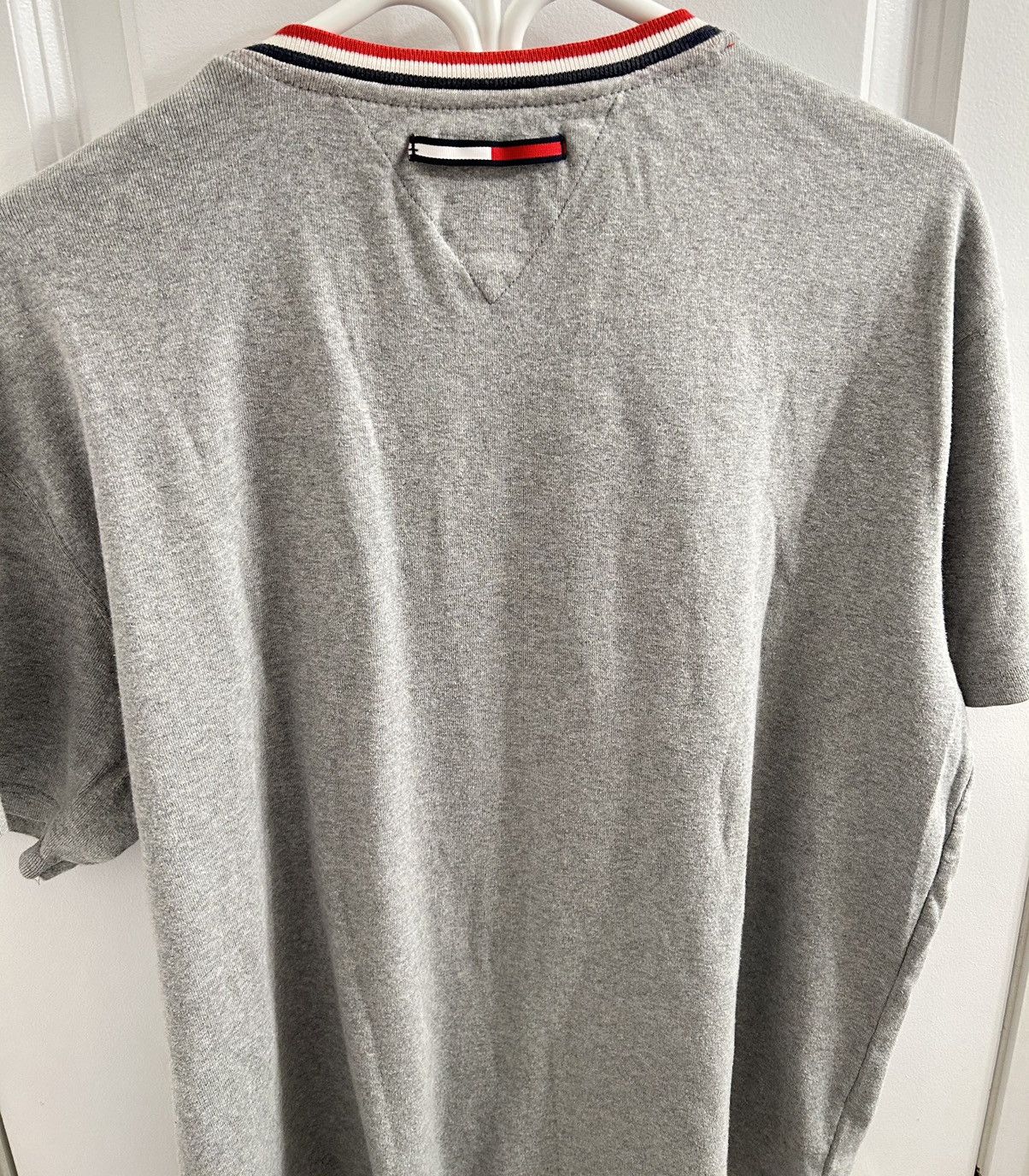 Tommy Hilfiger × Tommy Jeans Tommy Jeans - Tommy Hilfiger Mens Grey V Neck Shirt Size US XL / EU 56 / 4 - 7 Thumbnail
