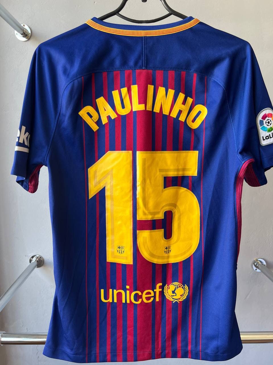 Nike 2017/18 BARCELONA FC #15 PAULINHO HOME SOCCER JERSEY SHIRT S Size US S / EU 44-46 / 1 - 11 Thumbnail