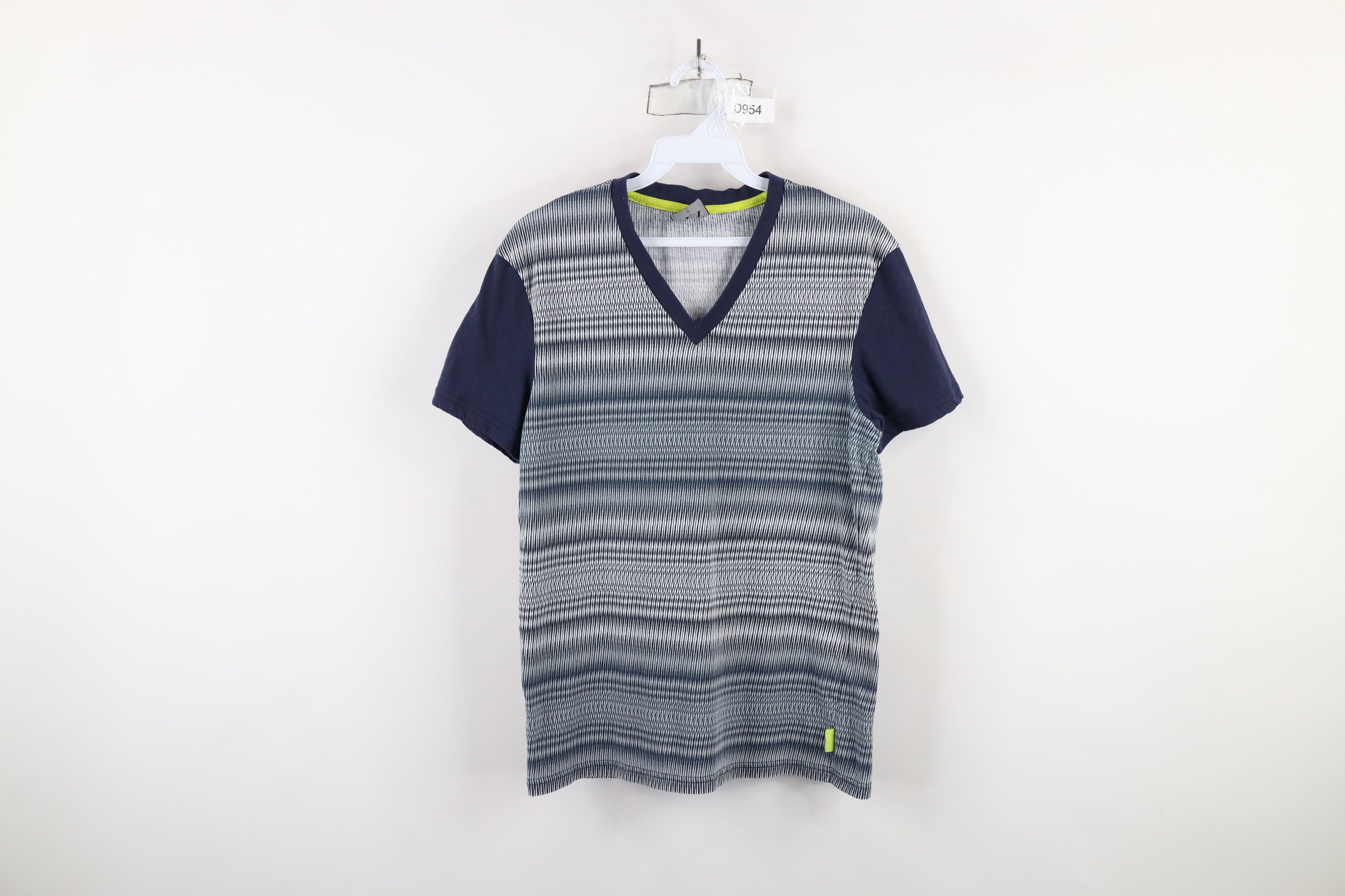 Armani Exchange × Vintage Armani Exchange Abstract Trippy Geometric V-Neck T-Shirt Size US S / EU 44-46 / 1 - 1 Thumbnail