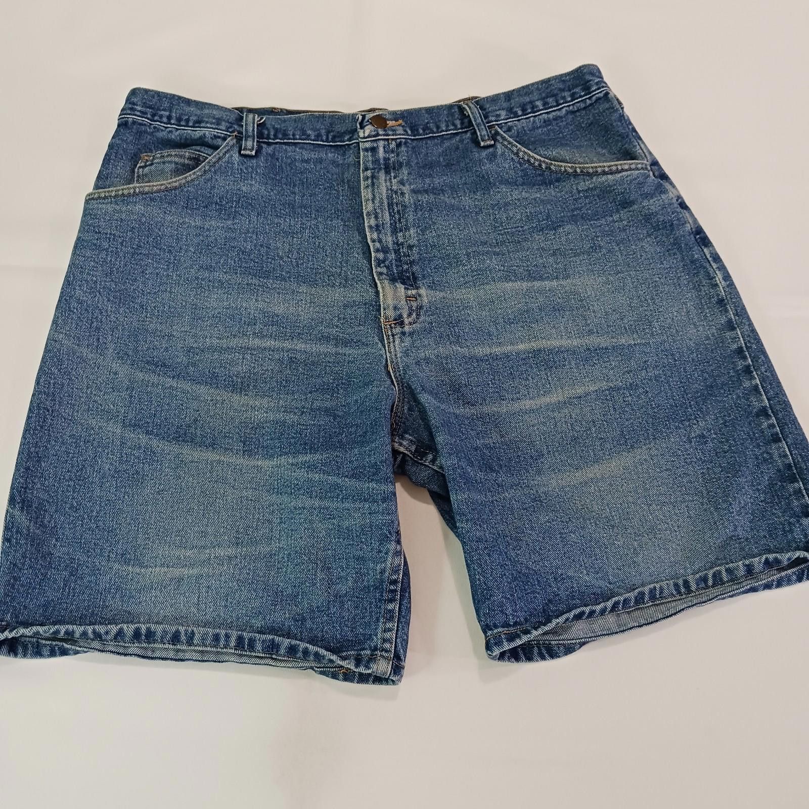 Wrangler Wrangler 606W1DH Relaxed Fit Men's 40 Blue Denim Jean Shorts Size US 40 / EU 56 - 9 Thumbnail