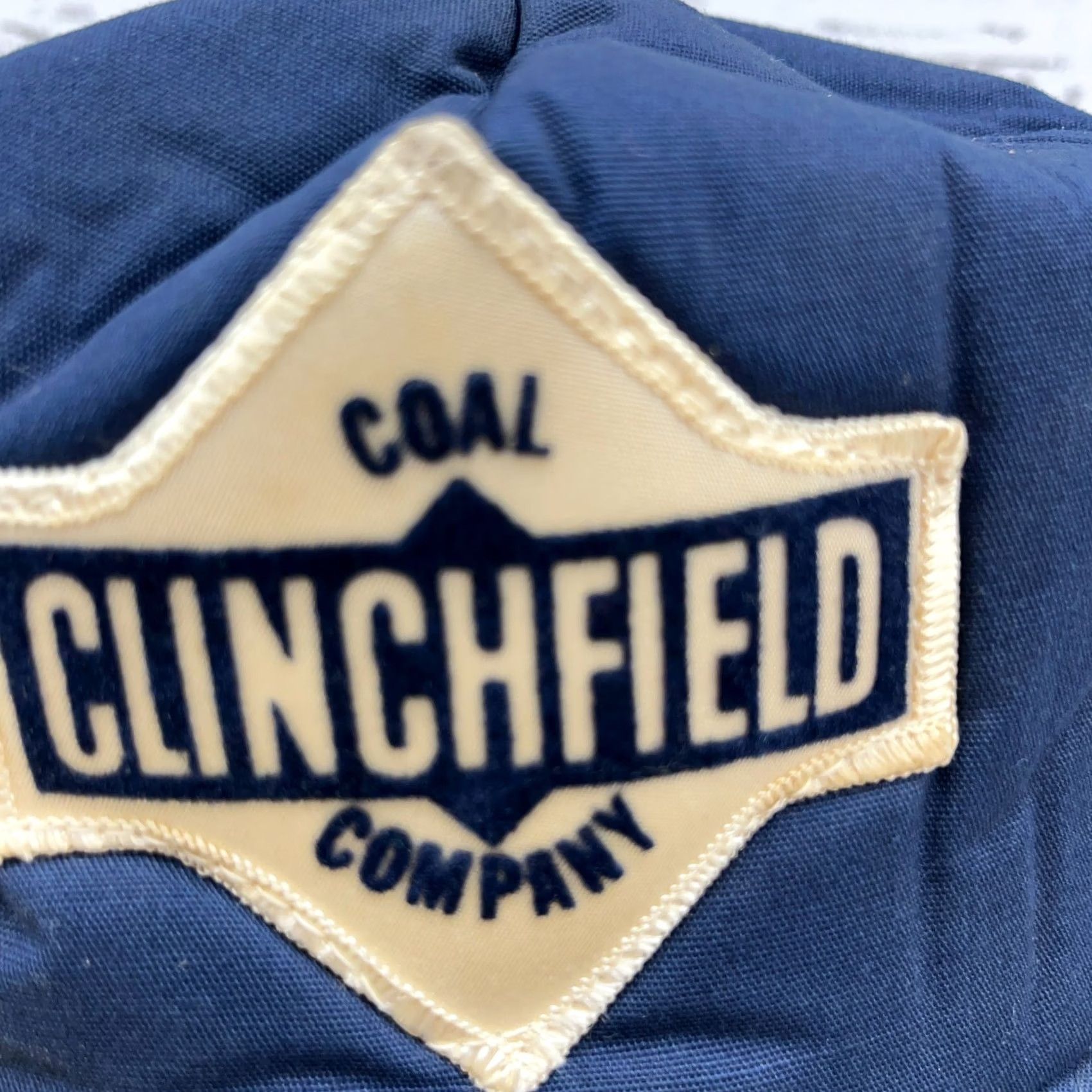 Coal VINTAGE Clinchfield Coal Trucker Hat Cap Patch Snap Back 80s 90s Leafs Mining Size ONE SIZE - 4 Thumbnail