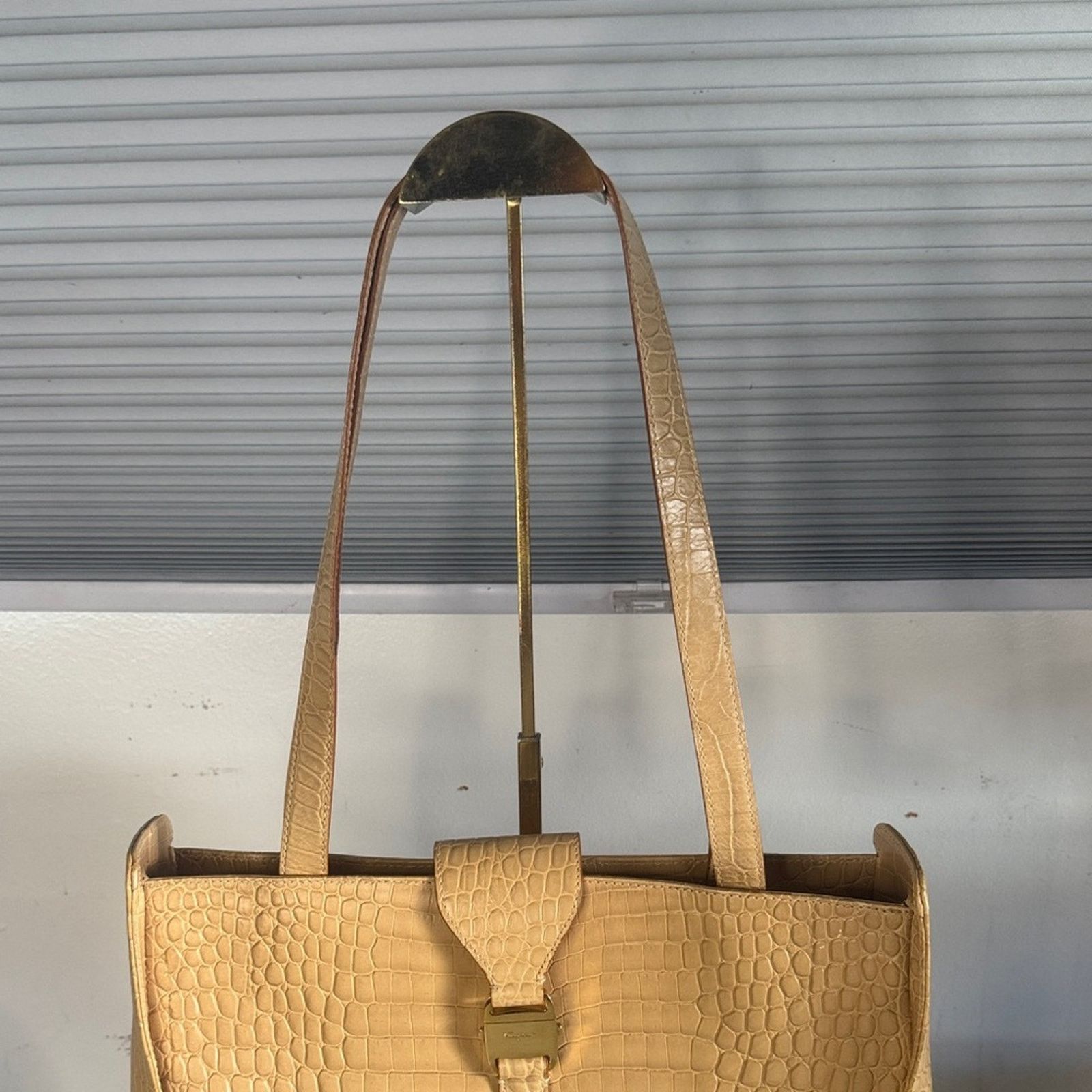Salvatore Ferragamo Salvatore Ferragamo Gancini Crocodile-Embossed Tote - Beige Size ONE SIZE - 3 Thumbnail