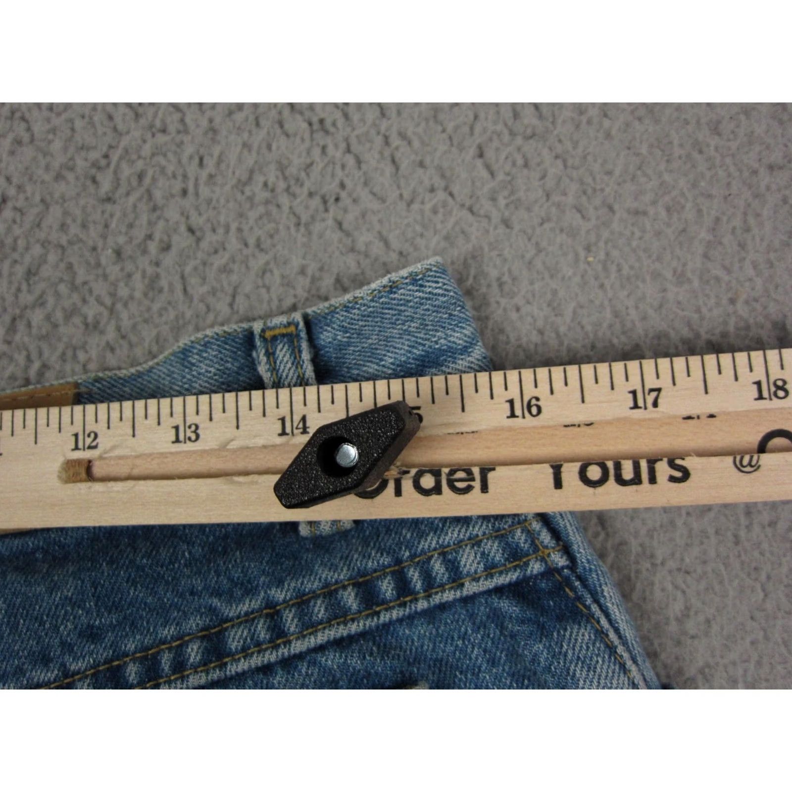 Lee Vintage Lee Jeans Womens 16 Blue 31 x 33 Lightwash Tapered Riders Made in USA Jeans Women 90s USA Men? (Error) Size 38" / US 16 / IT 52 - 7 Thumbnail