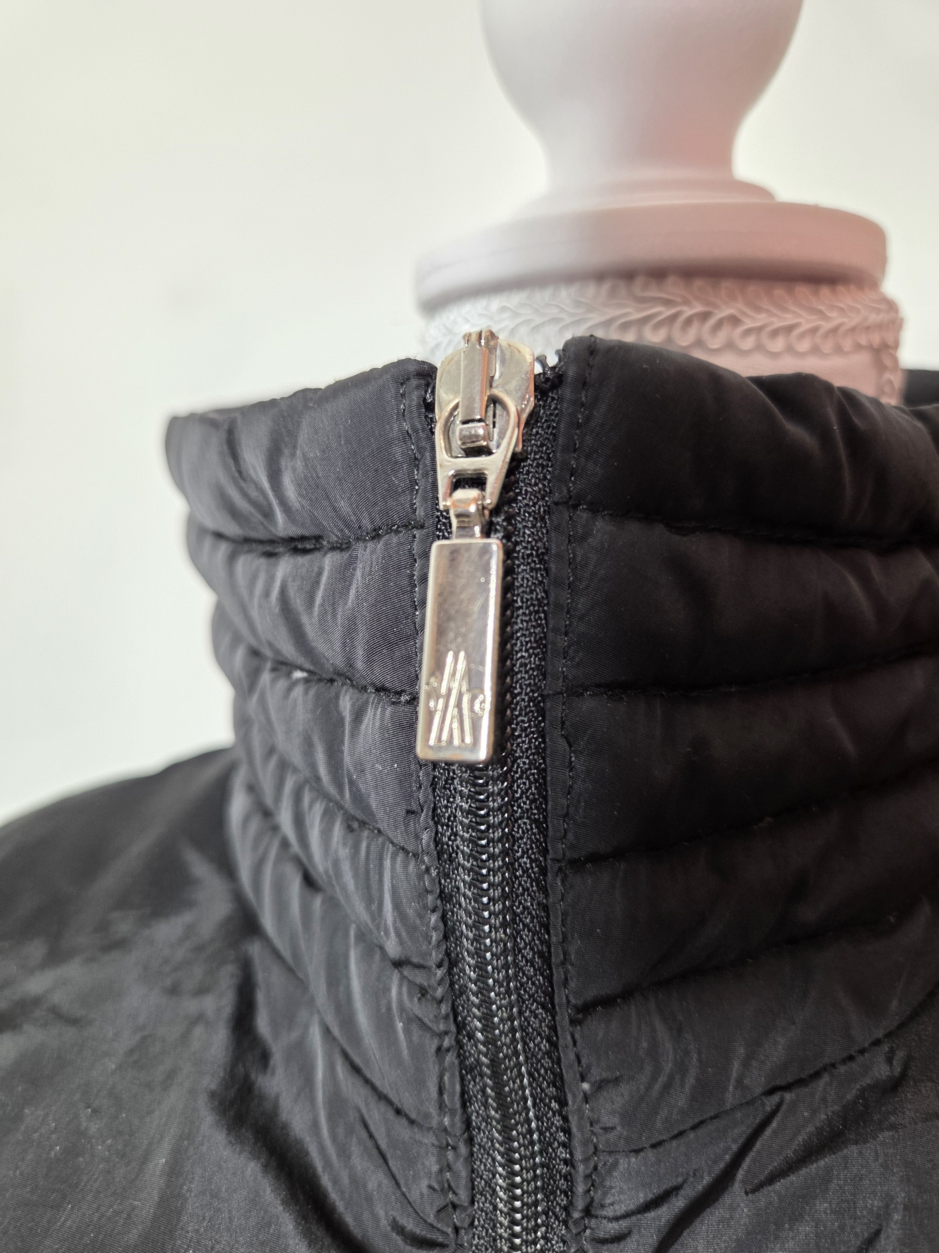 Moncler Moncler vintage puffer jacket Size M / US 6-8 / IT 42-44 - 4 Thumbnail