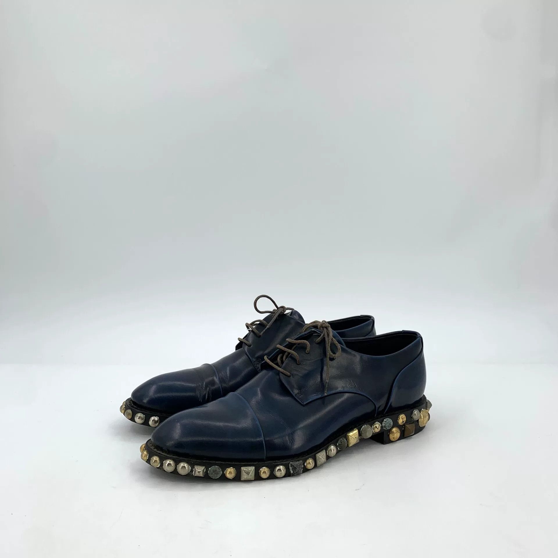 Louis Vuitton Louis Vuitton Black Rivet Lace-Up Leather Shoes Size US 6 / IT 36 - 1 Thumbnail