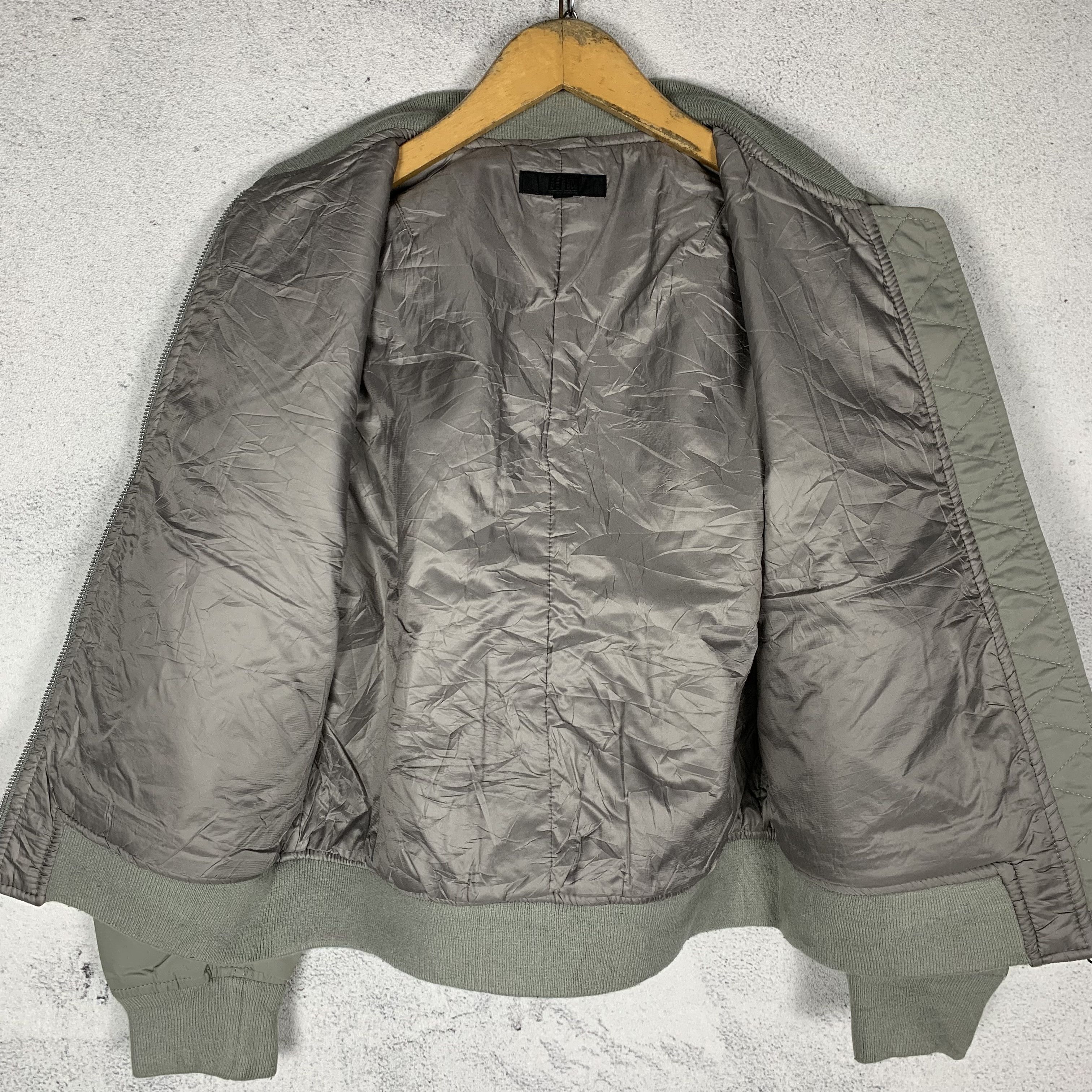 Uniqlo Uniqlo CWU Bomber Flight Jacket Size L / US 10 / IT 46 - 4 Thumbnail