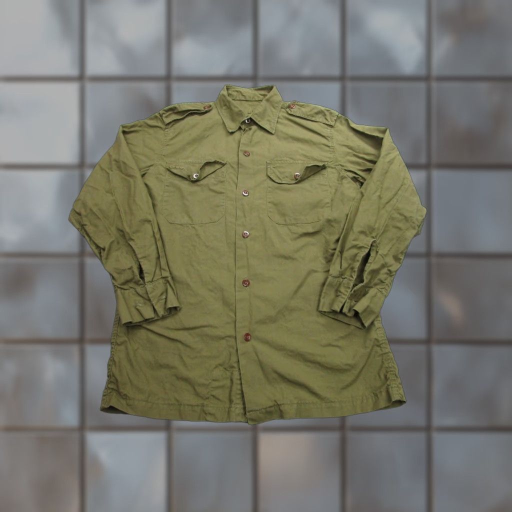 Olive VINTAGE Military Field Shirt Mens Medium Olive Green Epaulet Utility Sanforized Long Sleeve Button-Up Shirt Mens Medium Green military Size US L / EU 52-54 / 3 - 1 Thumbnail